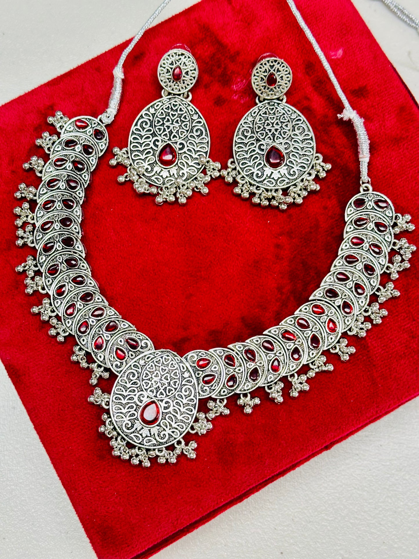 Necklace set with earrings