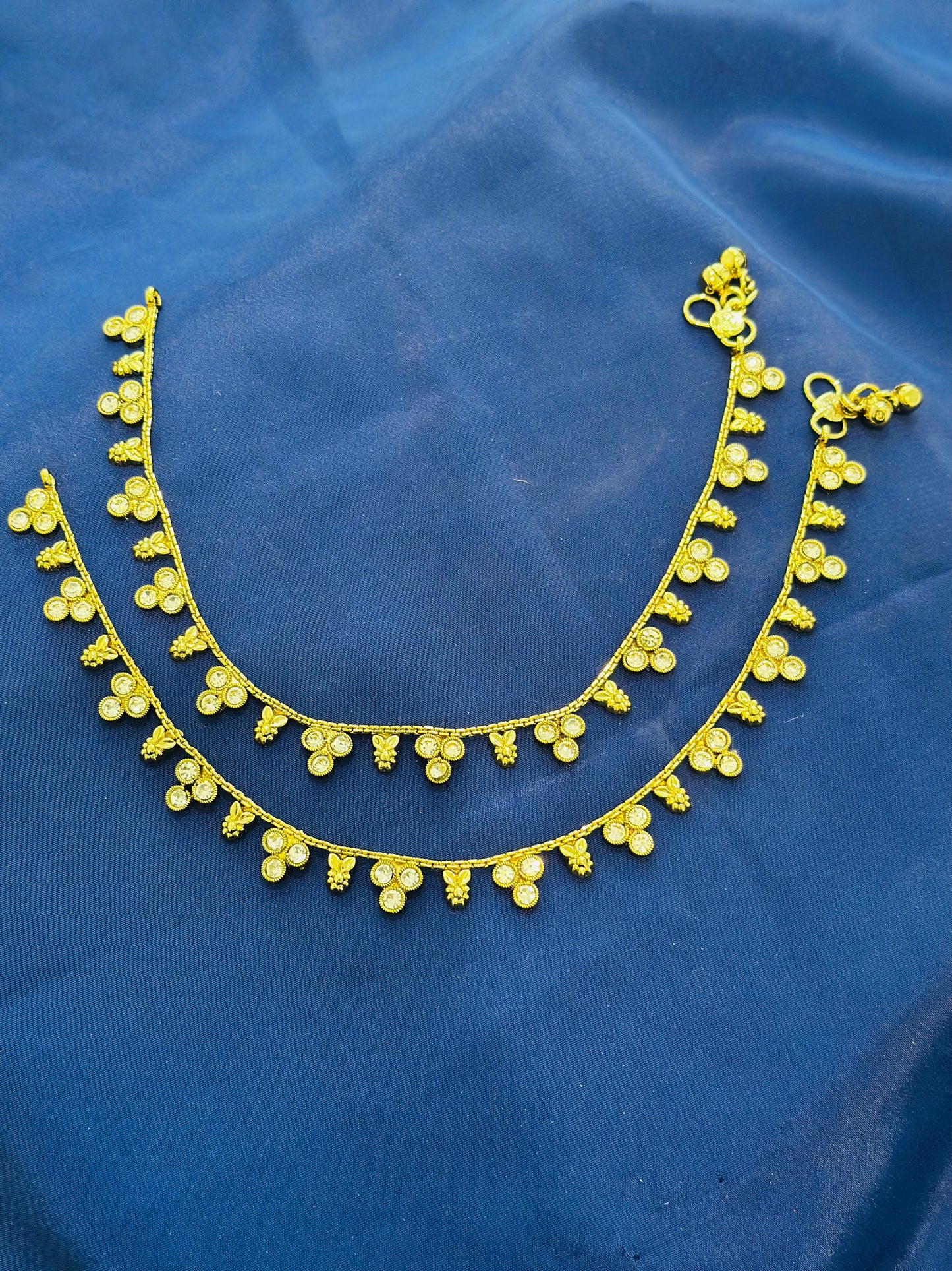 Antiq anklets in gold colour - (Code:058)