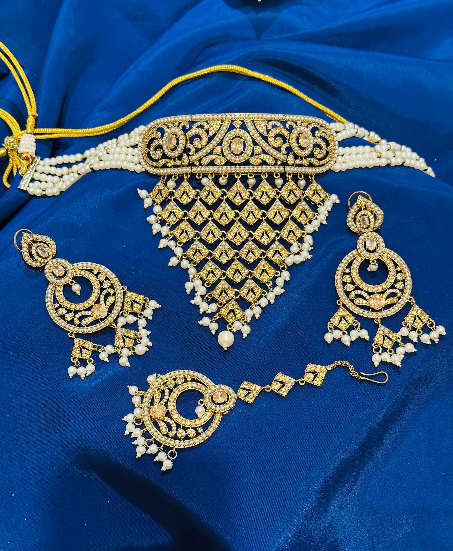 AD-Jadau Necklace set with earrings (Premium Quality), Colour: Golden, (Code: X12)