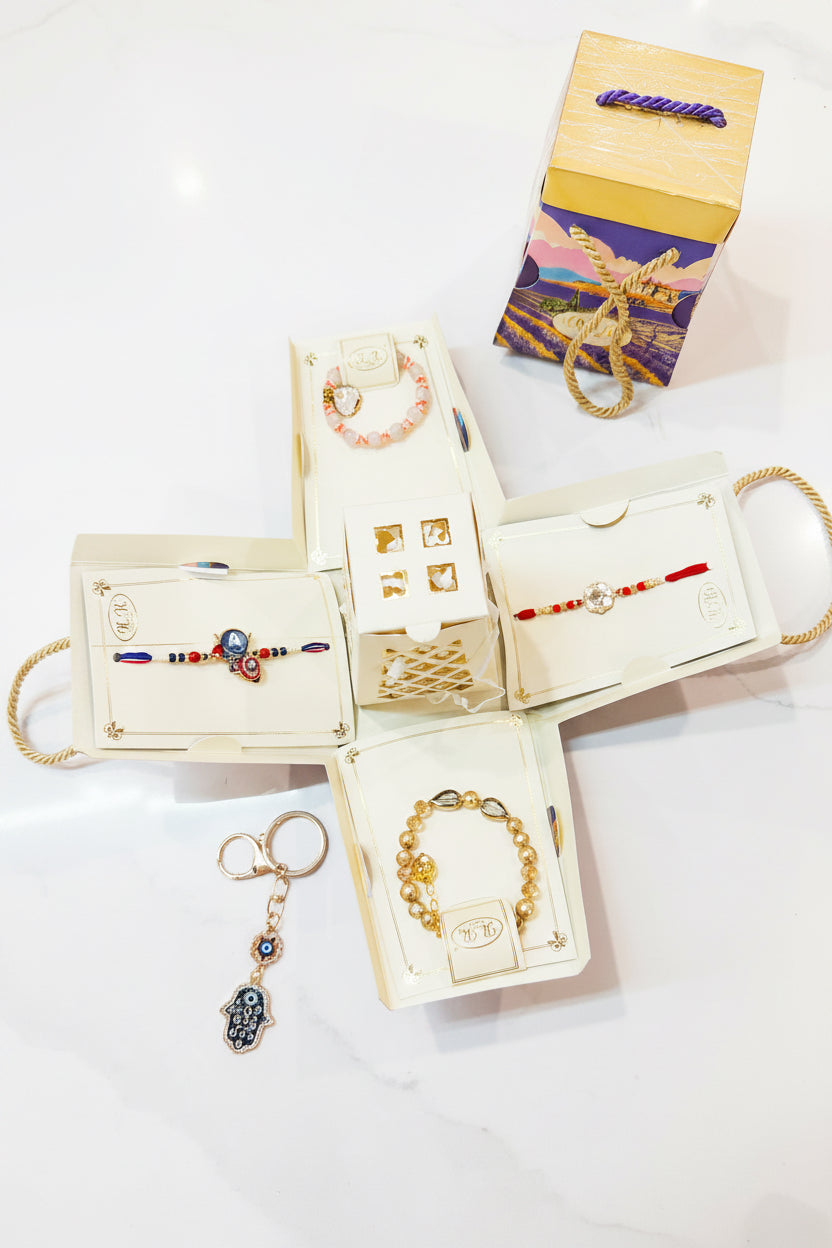 Family rakhi pack ( includes key chain gift , bro rakhi , bhabi rakhi and 2 kids Rakhi’s )