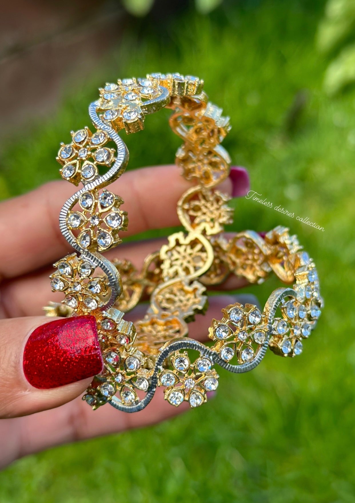 American diamond kangan / bangles in golden
