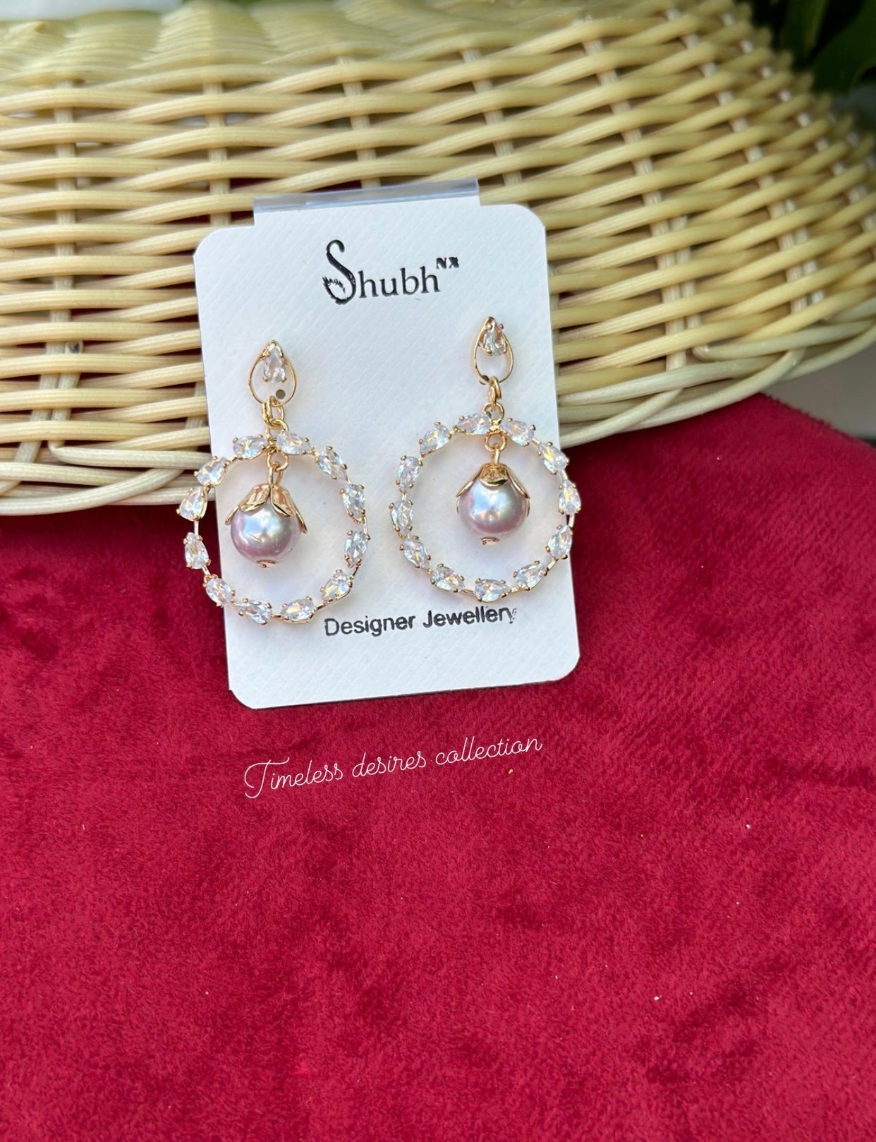 Pearl drop golden earrings in western style