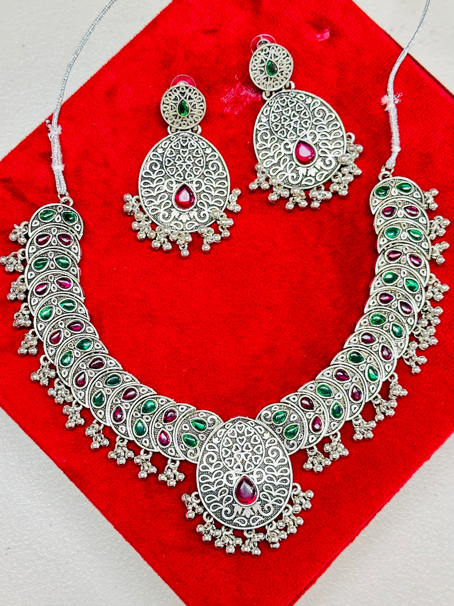 Necklace set with earrings