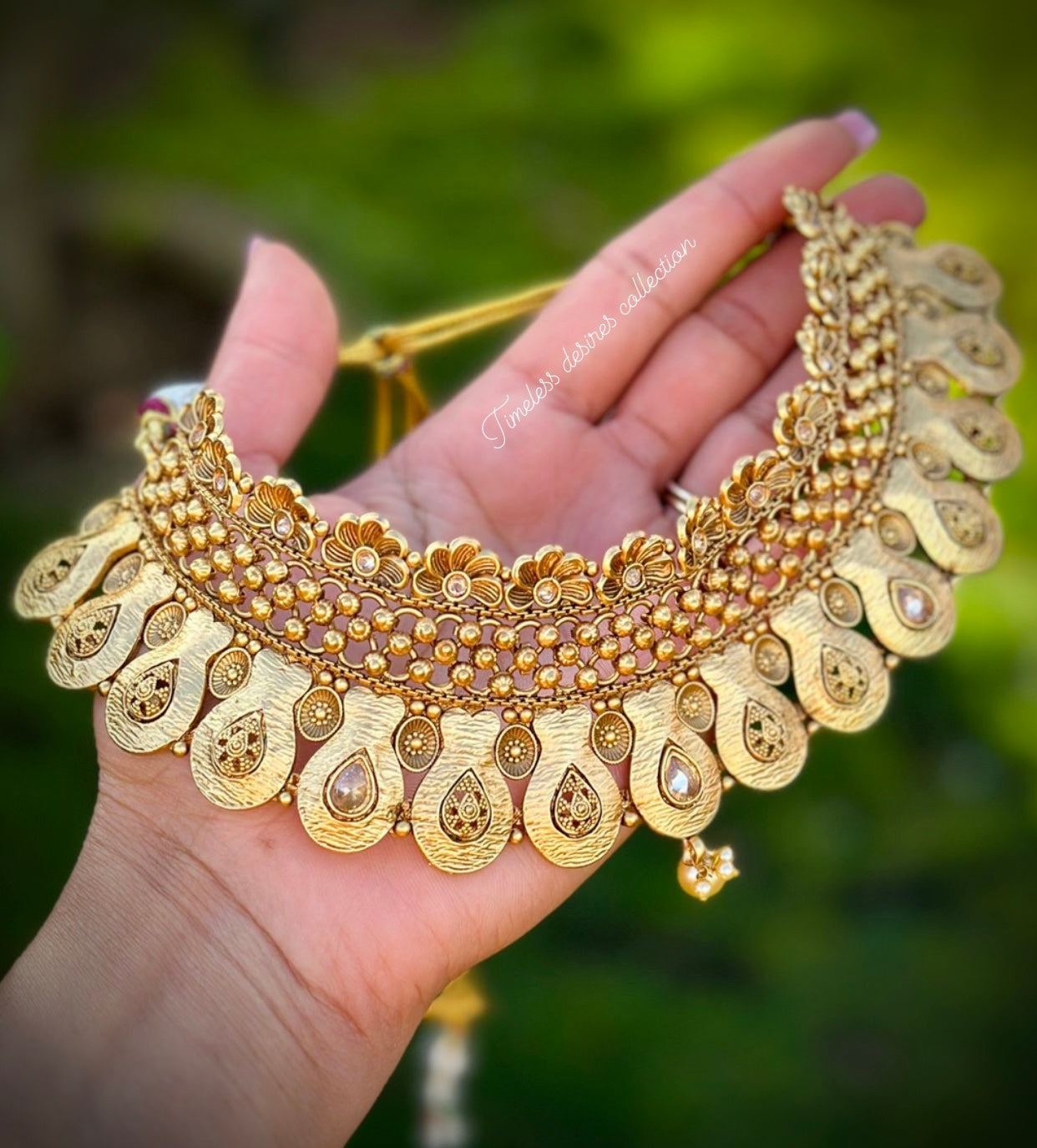 Gold plated Antique Look Necklace set with earrings and tikka in High Quality
