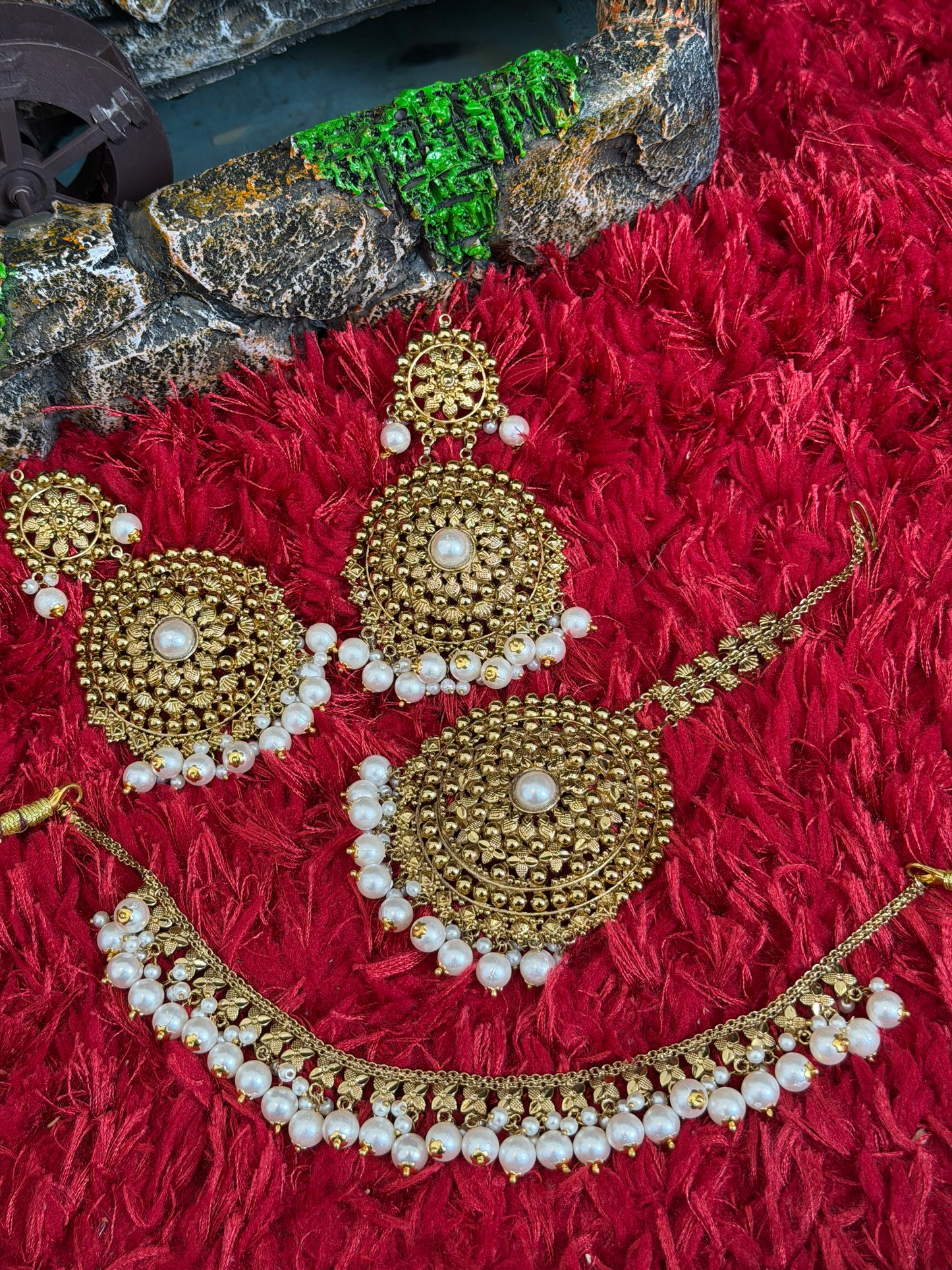 Antique Gold earrings tikka with necklace