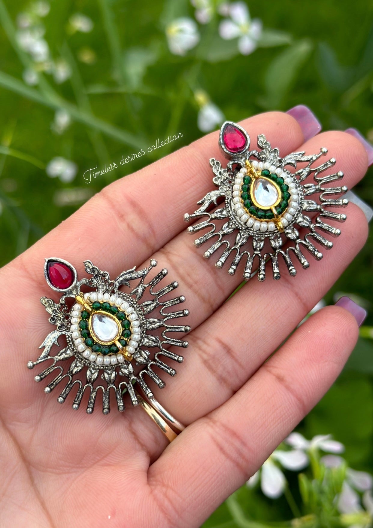 Multi coloured studs in oxidised