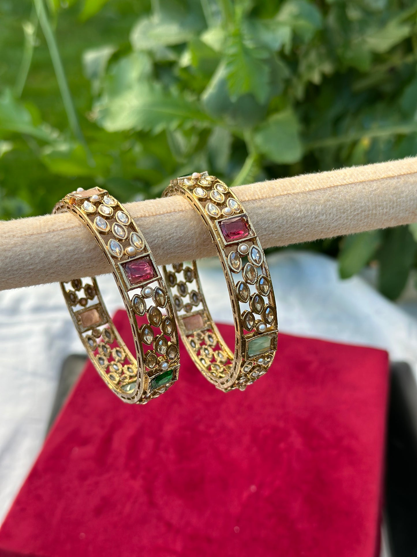 Polki Kangan / bangles in multicolour