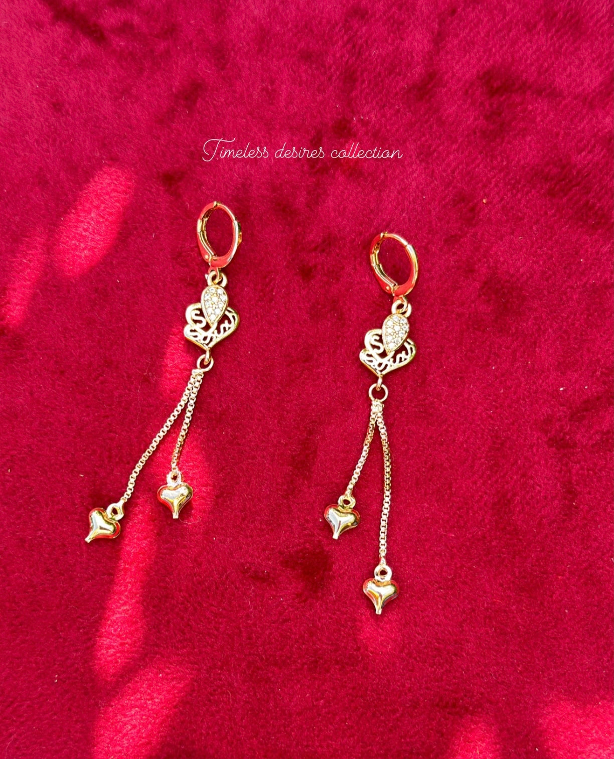 Golden hanging earring in western style