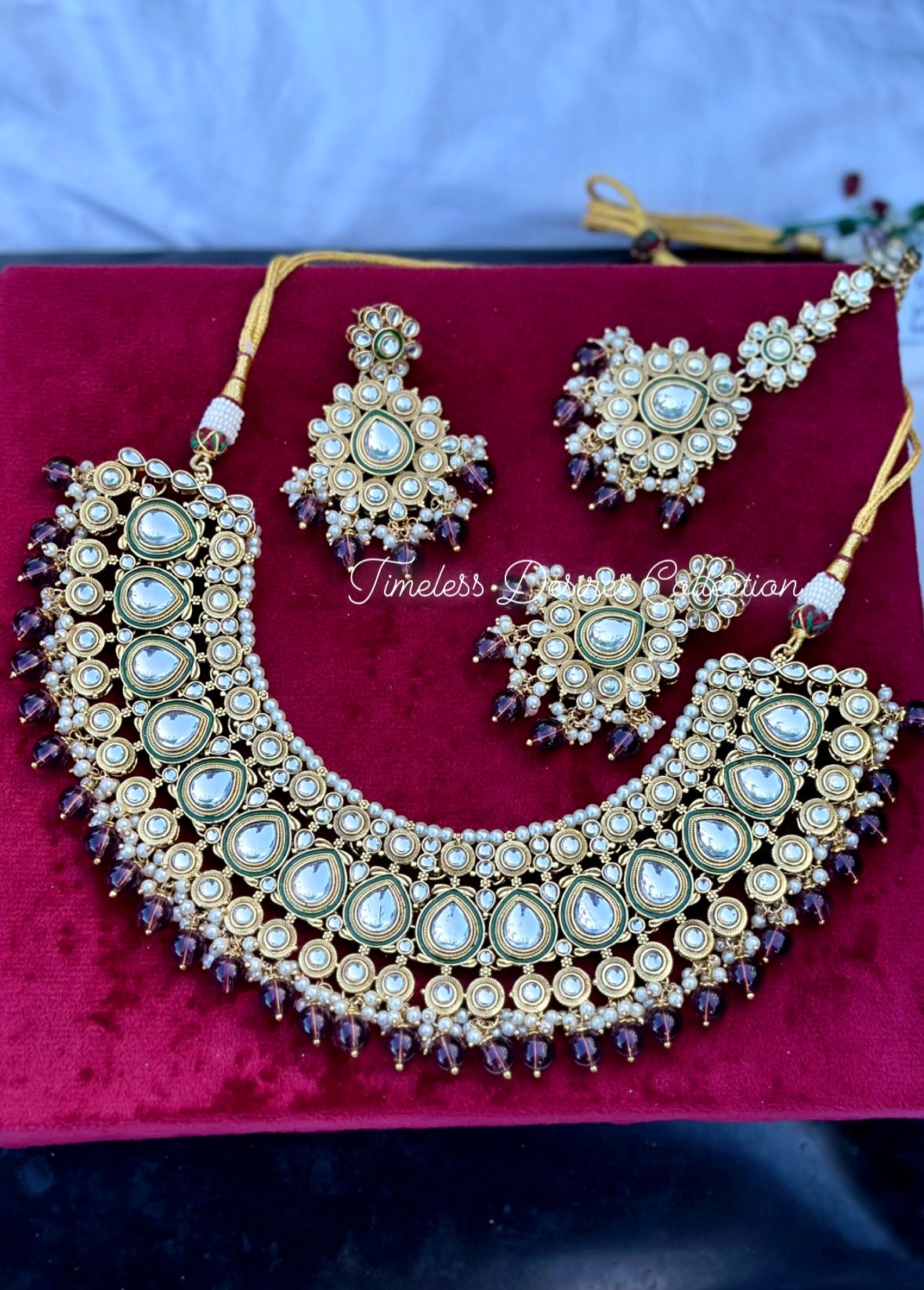Wine or purple necklace / choker set in Kundan with antique polish ( high quality )