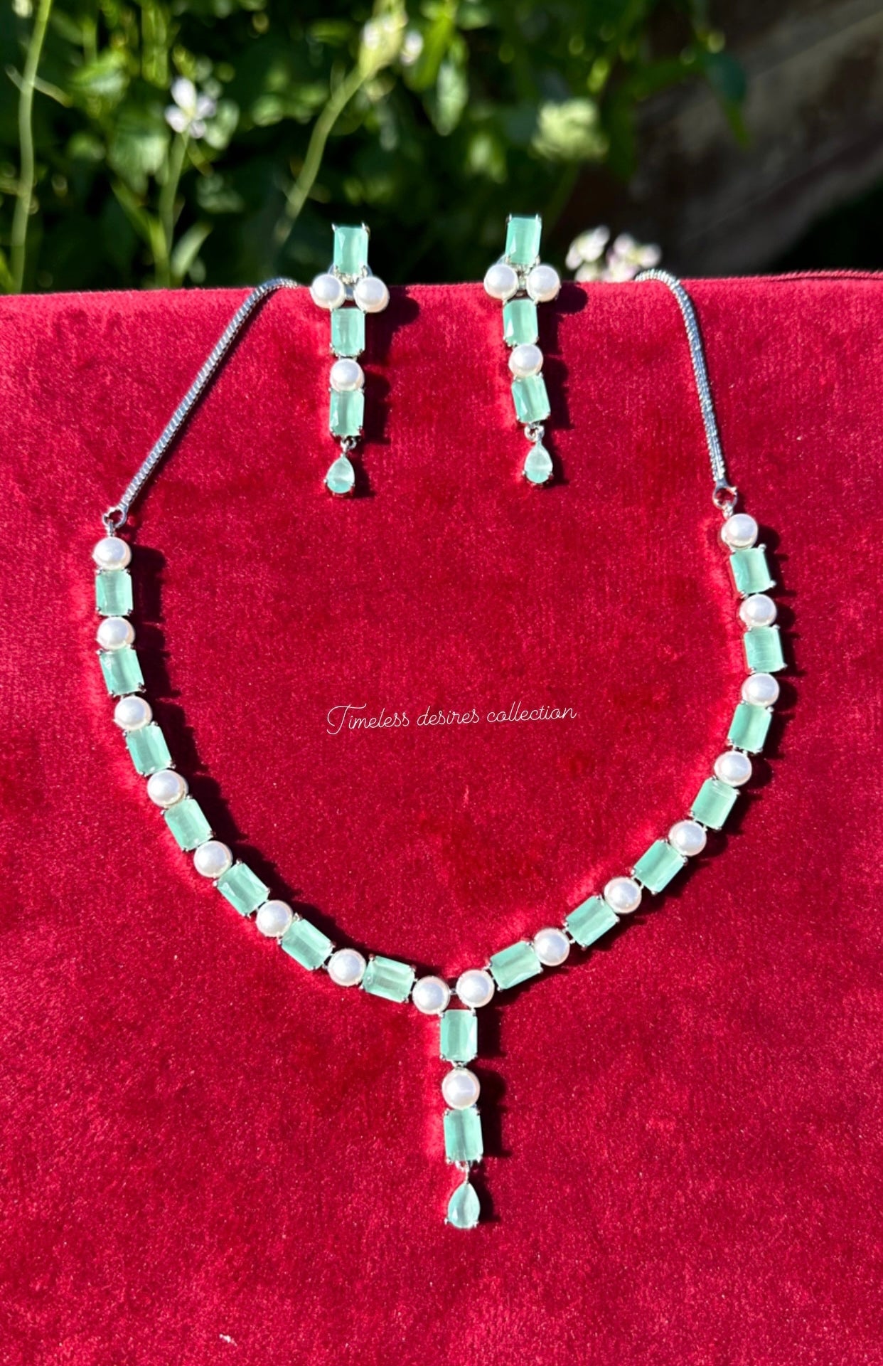Mint American diamond necklace set
