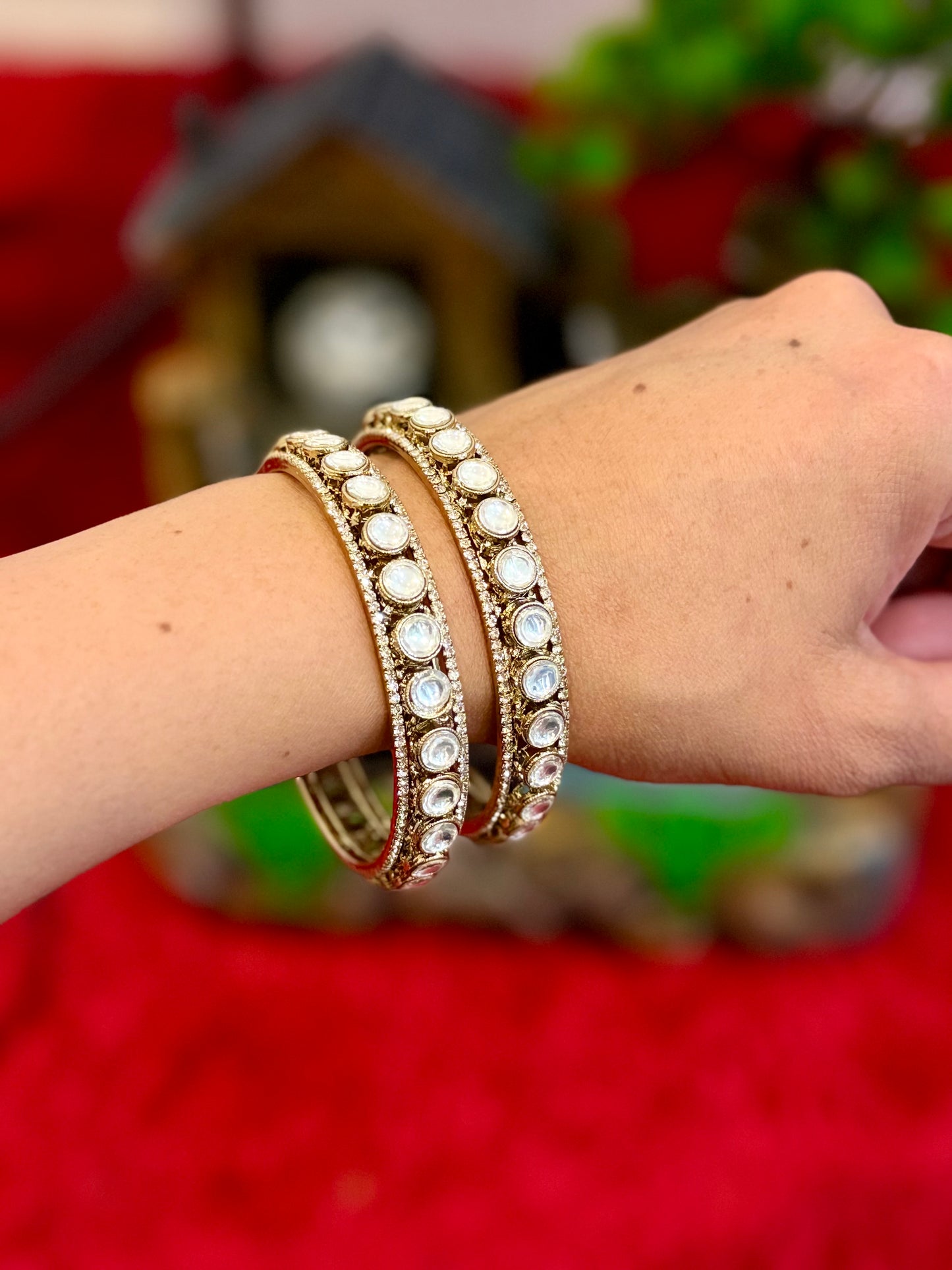 Golden Kundan AD kade - Set of 2 bangles X14
