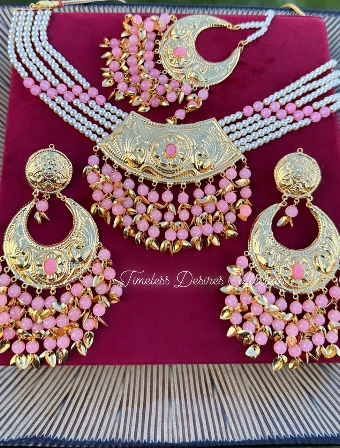 Light or baby pink pipal patti necklace in Punjabi traditional jewellery