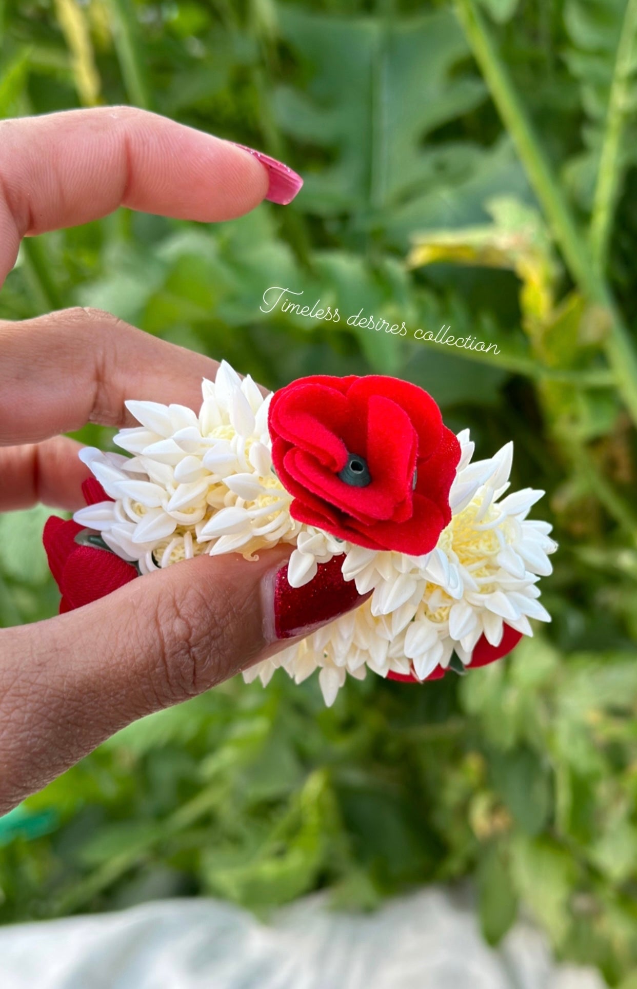 White and red rose hair Gajra