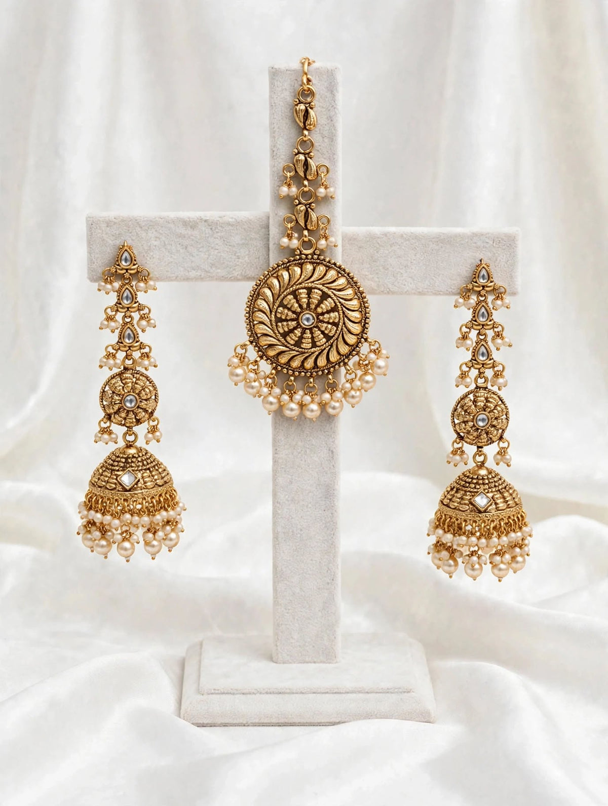 Earrings with tikka, Code: 034