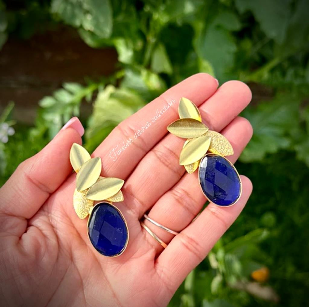 Blue western style earrings in monalisa with gold plating