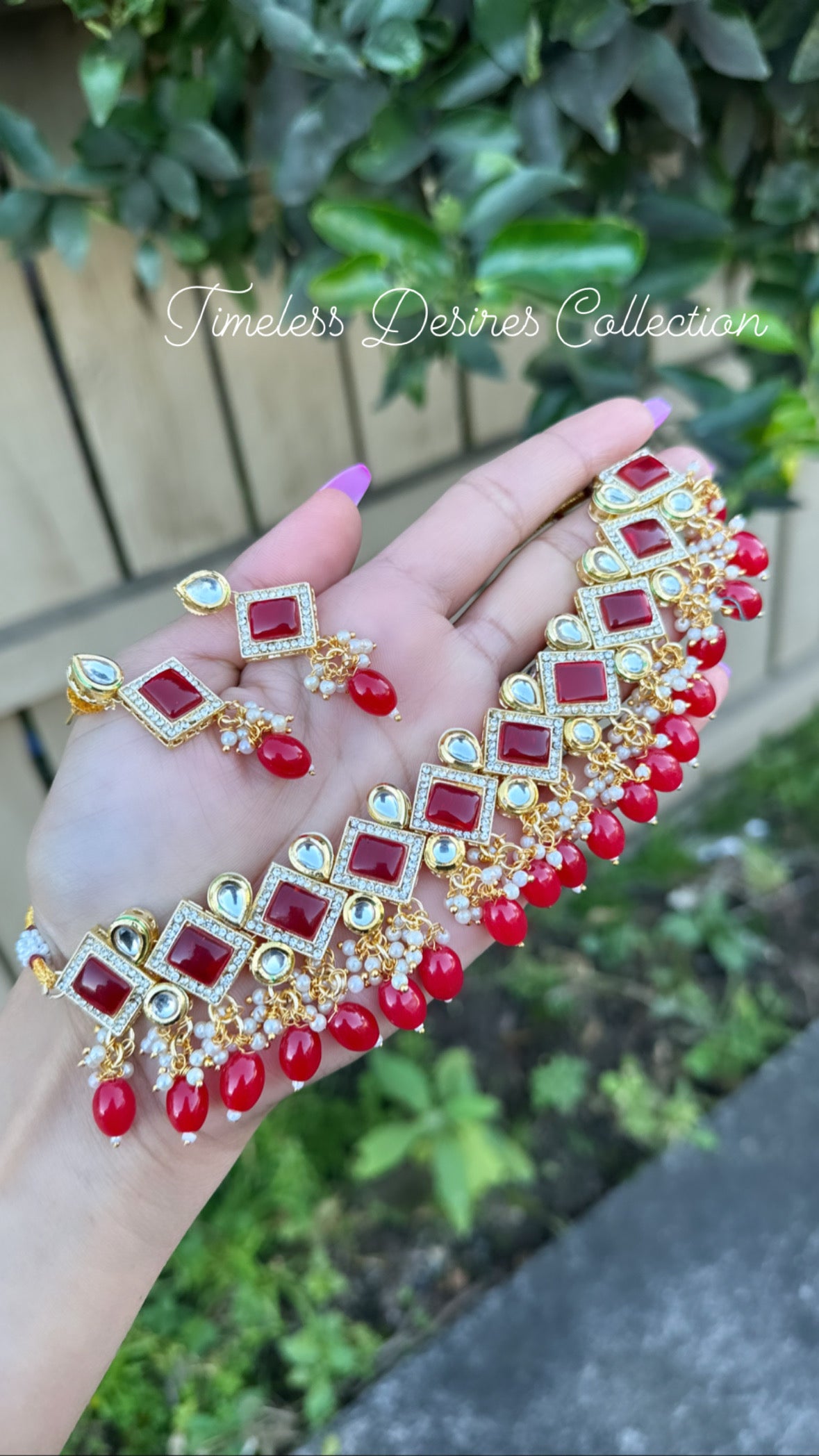 Red Choker / necklace set in Monalisa with Kundan