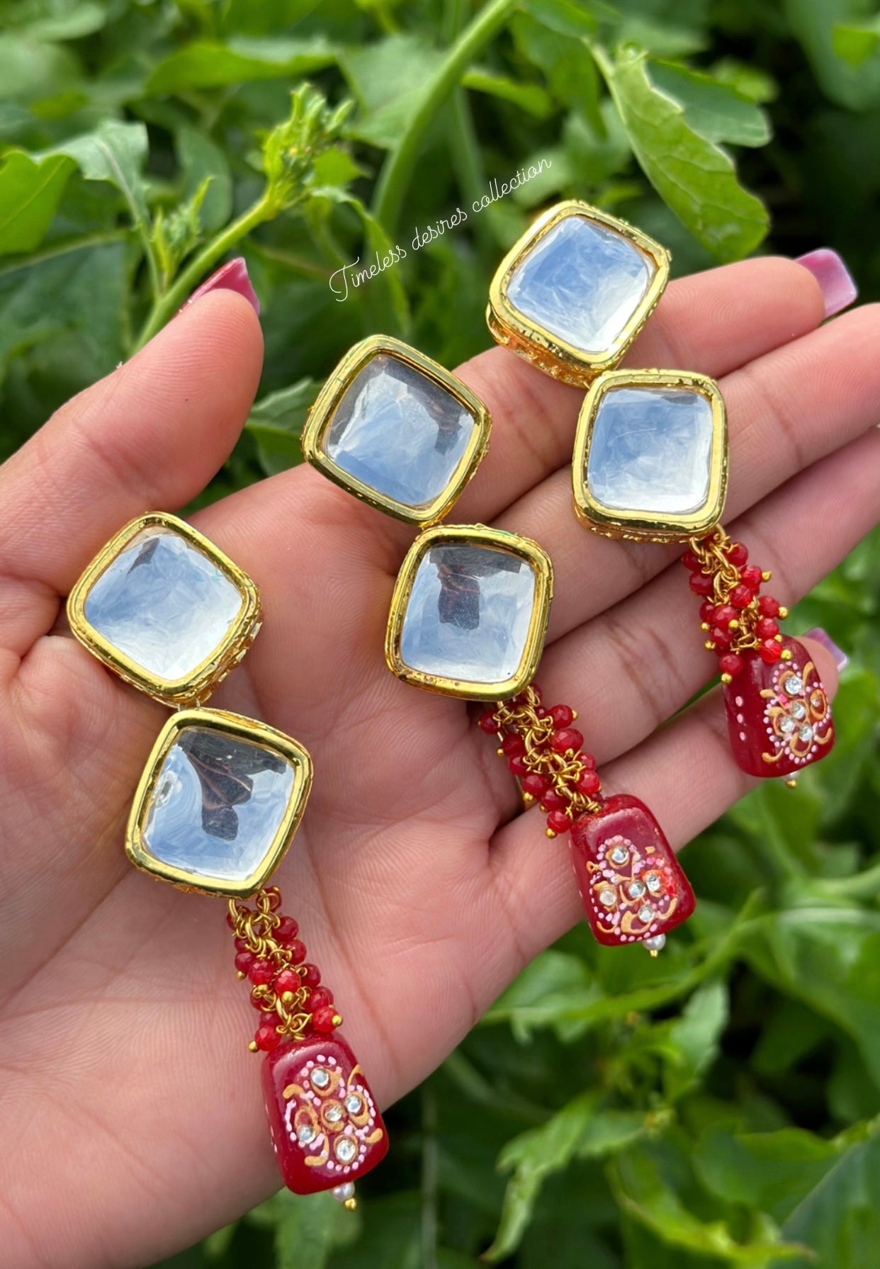 Maroon choker / necklace set in uncut Kundan with tumbler beads