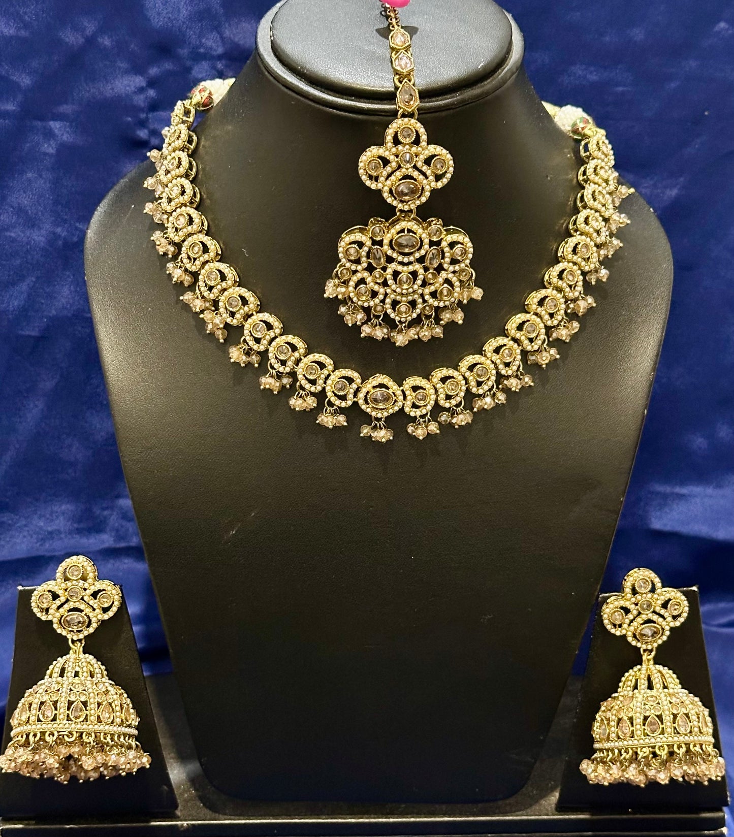 Necklace set with earrings and tikka in polki, Colour: Golden, Code: 078