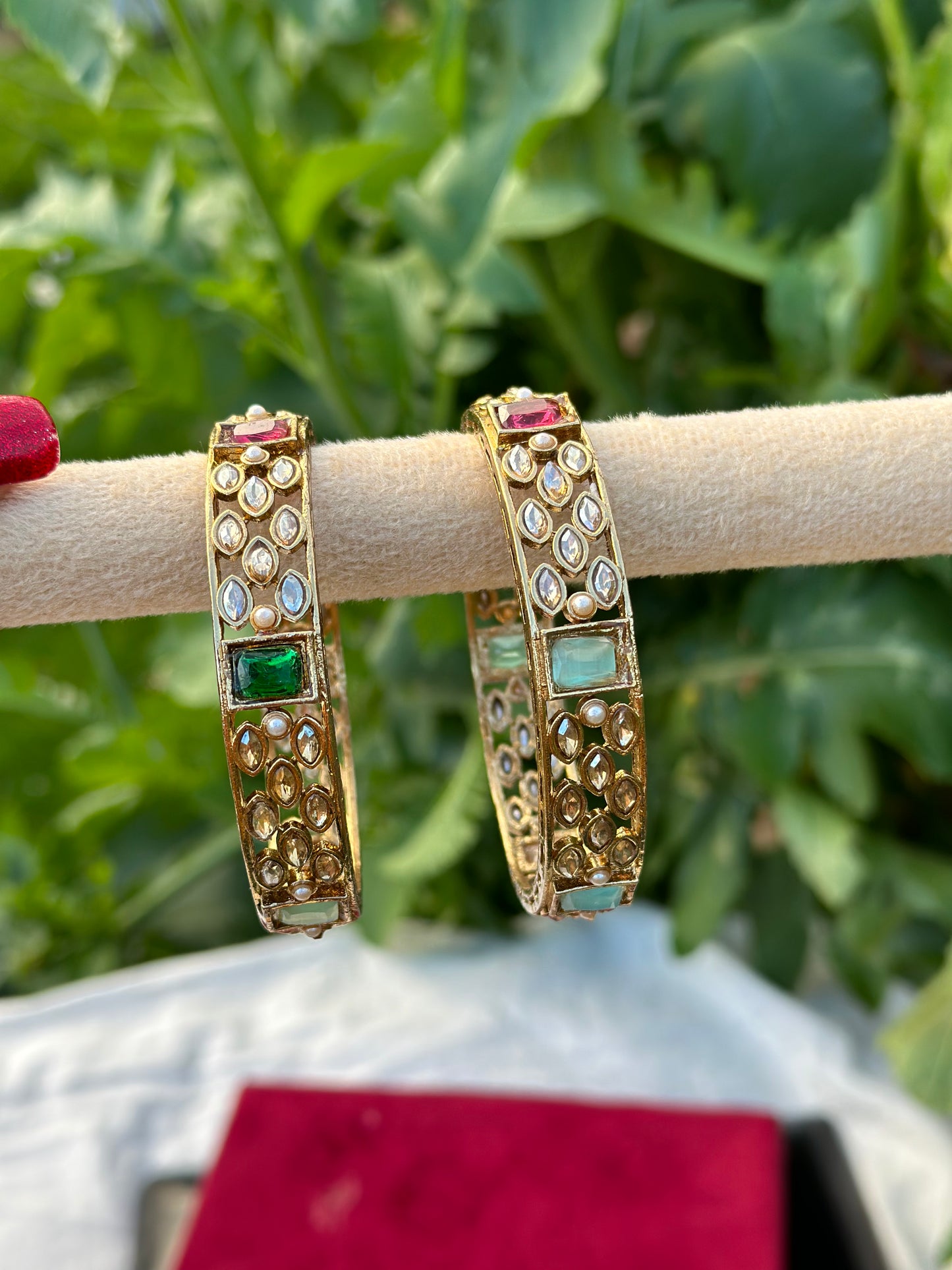Polki Kangan / bangles in multicolour