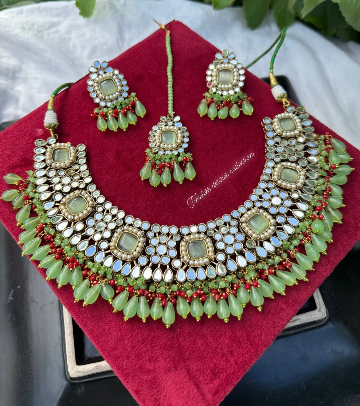 Mint colour choker / necklace set in mirror ( high quality )