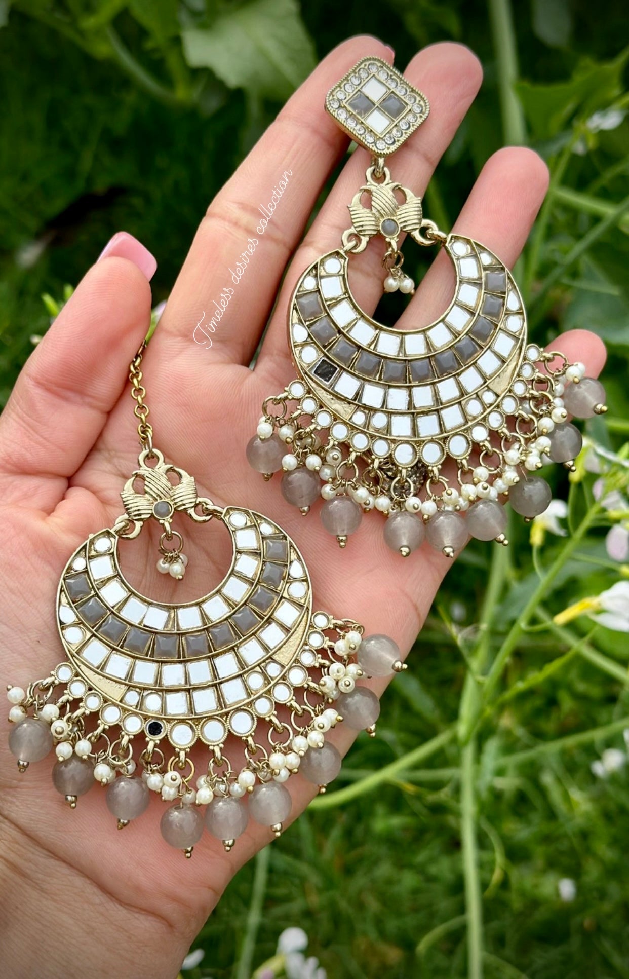 Grey earrings with tikka set in mirror