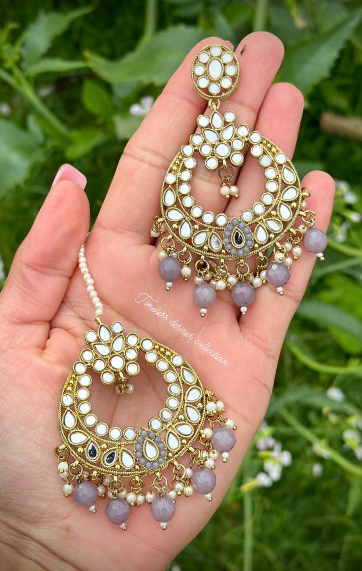 Grey earnings with tikka set in mirror ( high quality )