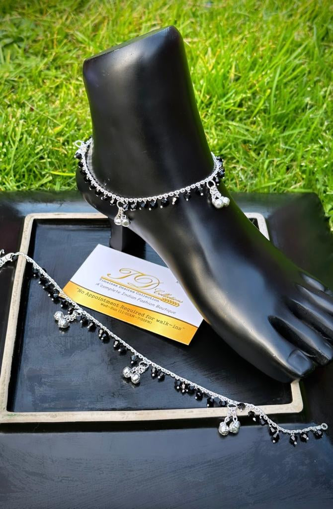 Casual wear silver black beaded anklets (TD-25)