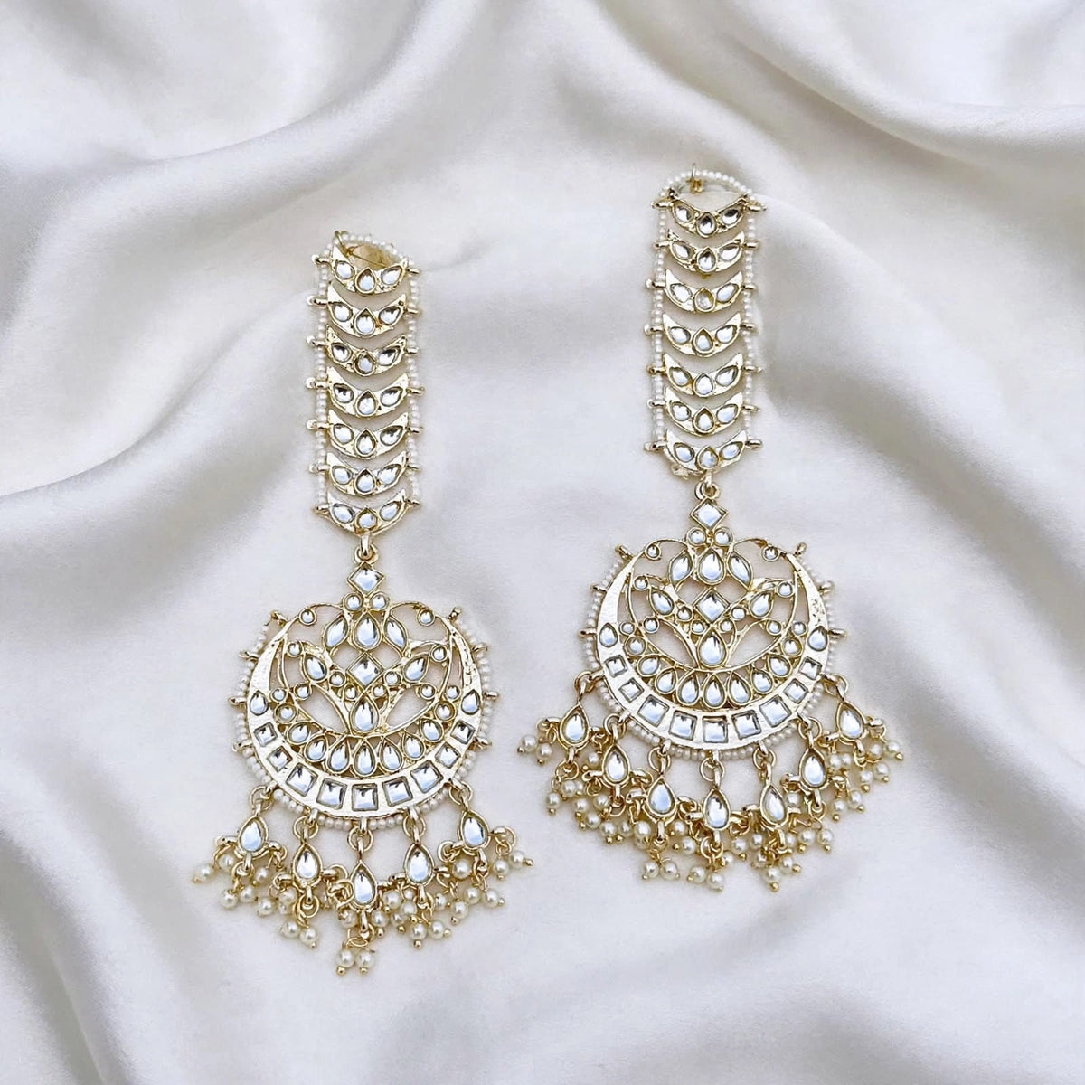 White Pearl loaded earrings and tikka set in Pakistani style in kundan
