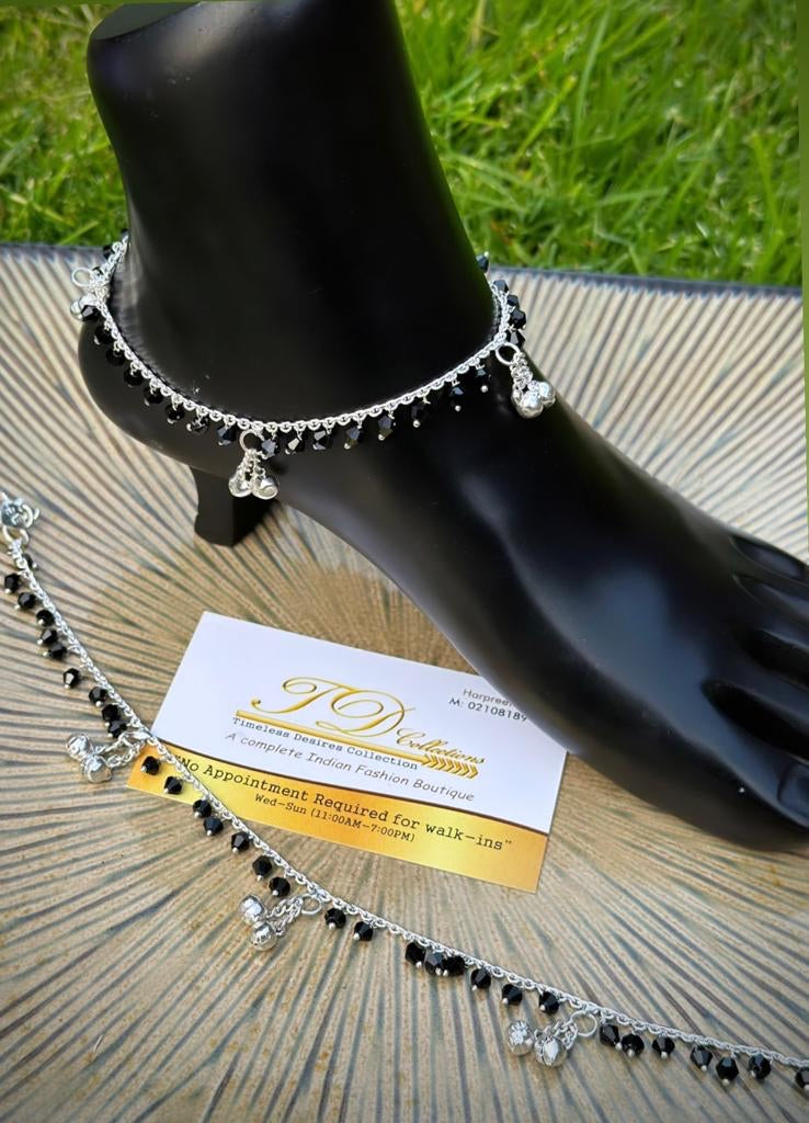 Casual wear silver black beaded anklets (TD-25)