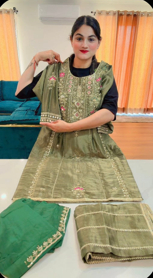 Handwork party-wear suit - Code 919
