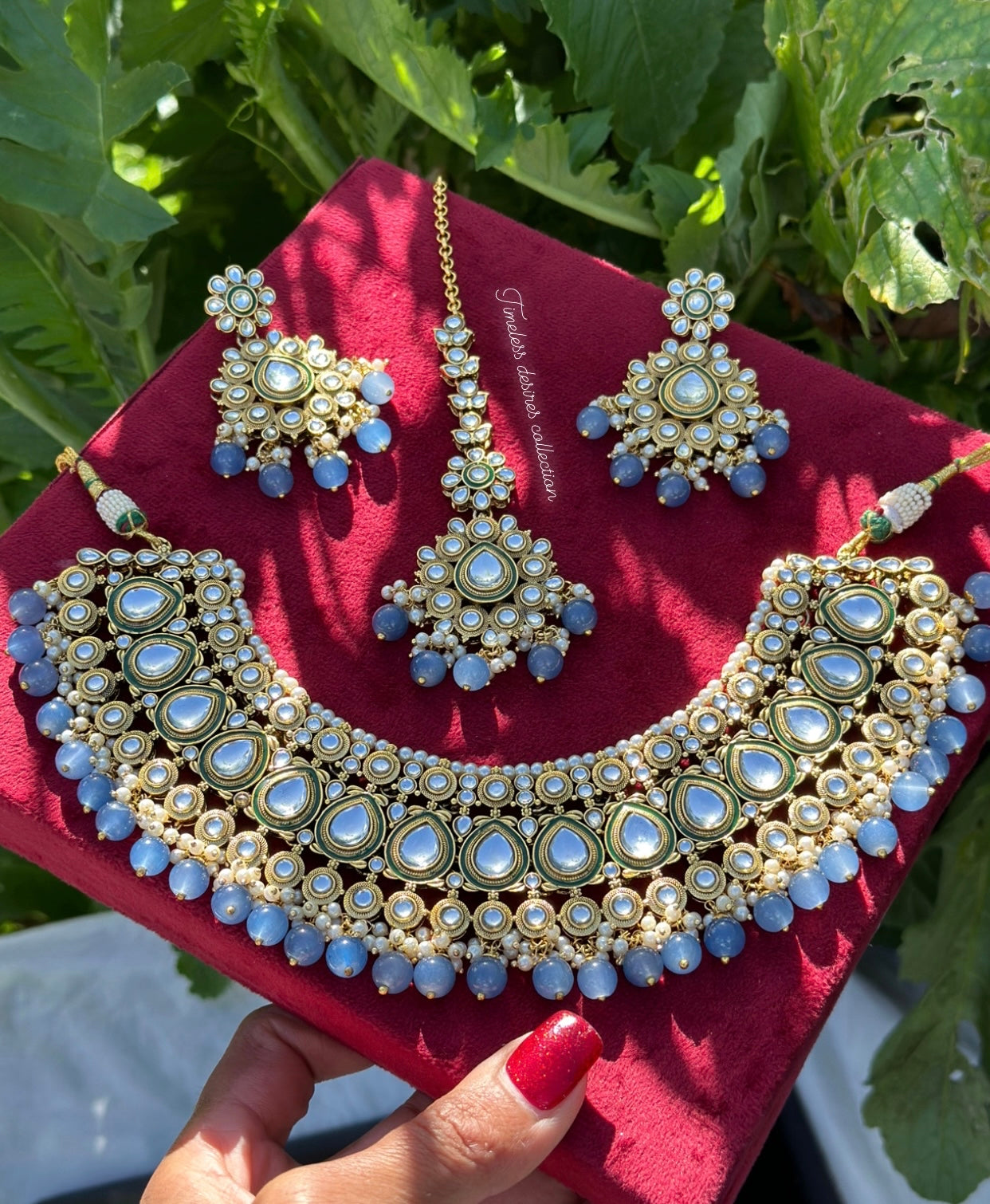 Grey choker / necklace set in Kundan ( high quality )