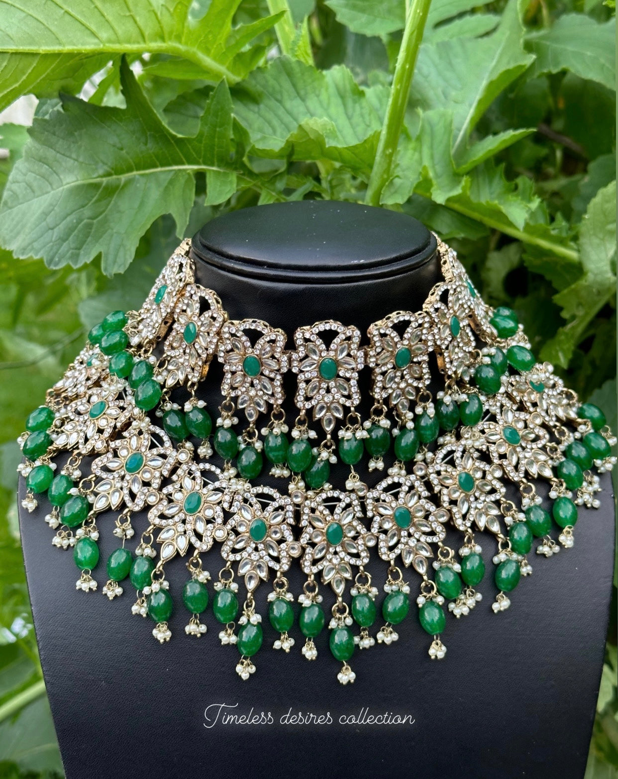 Green double layer choker / necklace set in Kundan