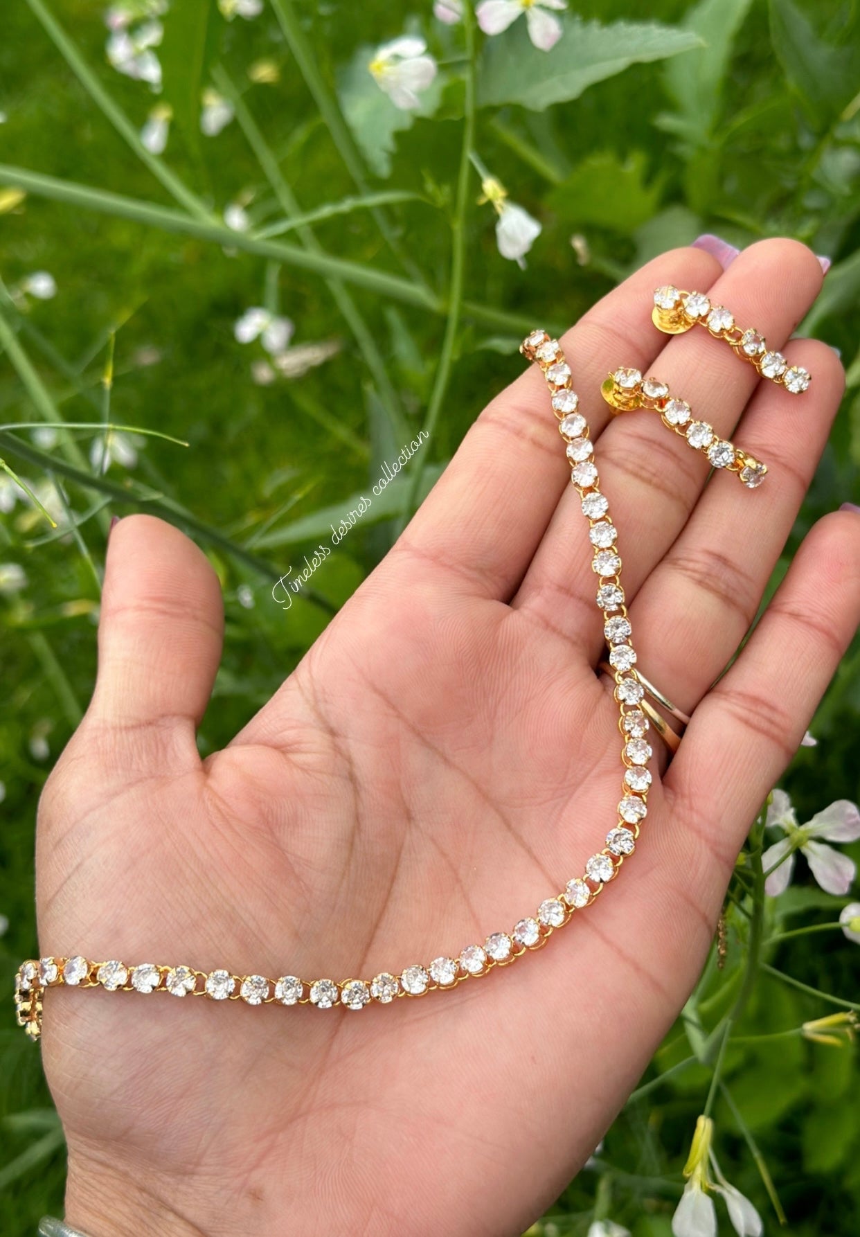 American diamond necklace set in golden
