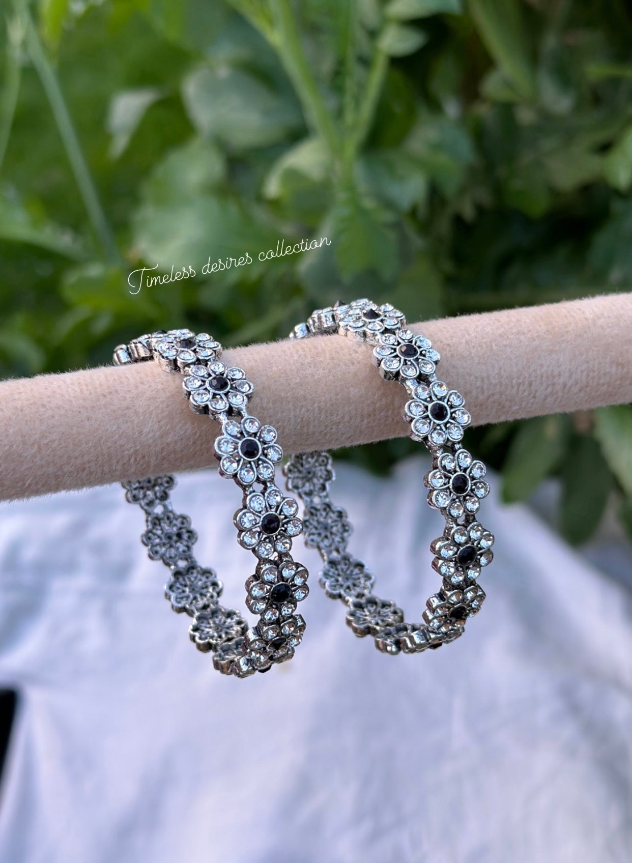 Oxidised bangles / kangan’s in black and silver
