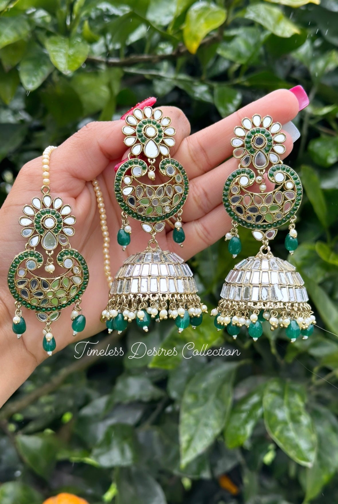 Green jhumka earrings with tikka in mirror ( high quality )