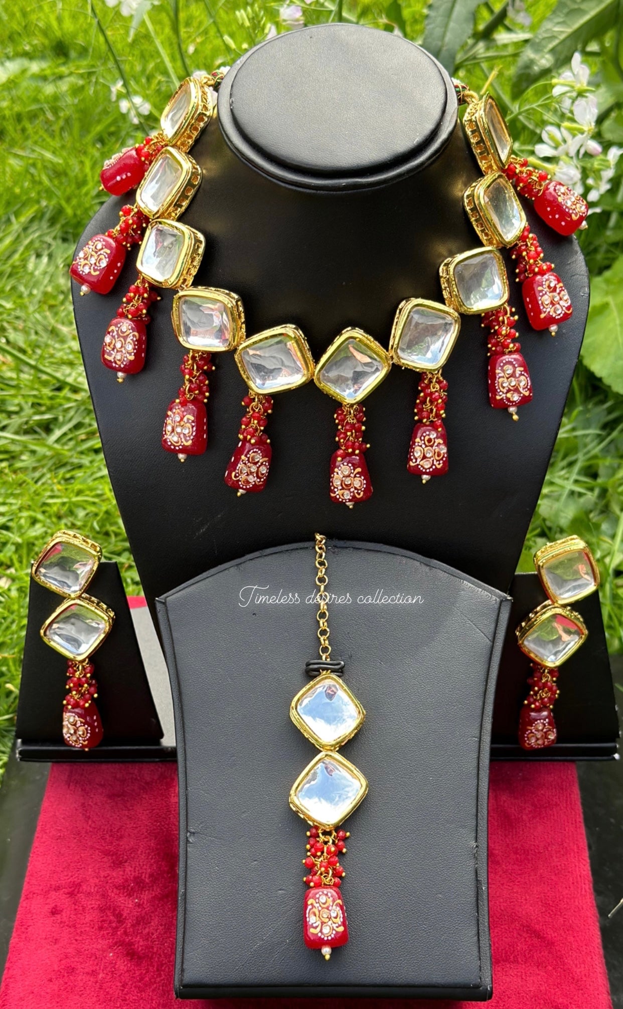 Maroon choker / necklace set in uncut Kundan with tumbler beads