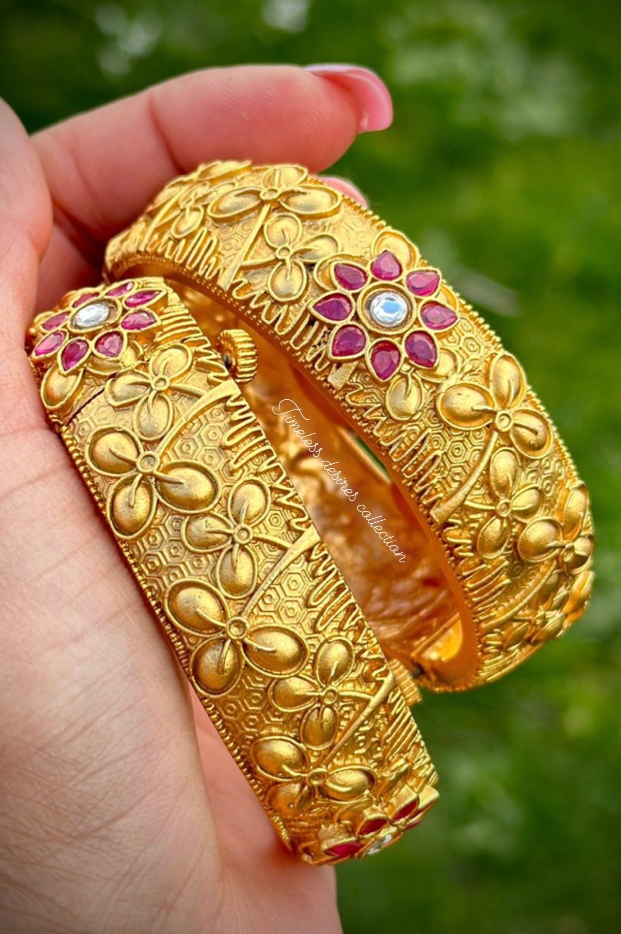 Gold plated openable kangan in antique look (free size fits 2.4-2.10)