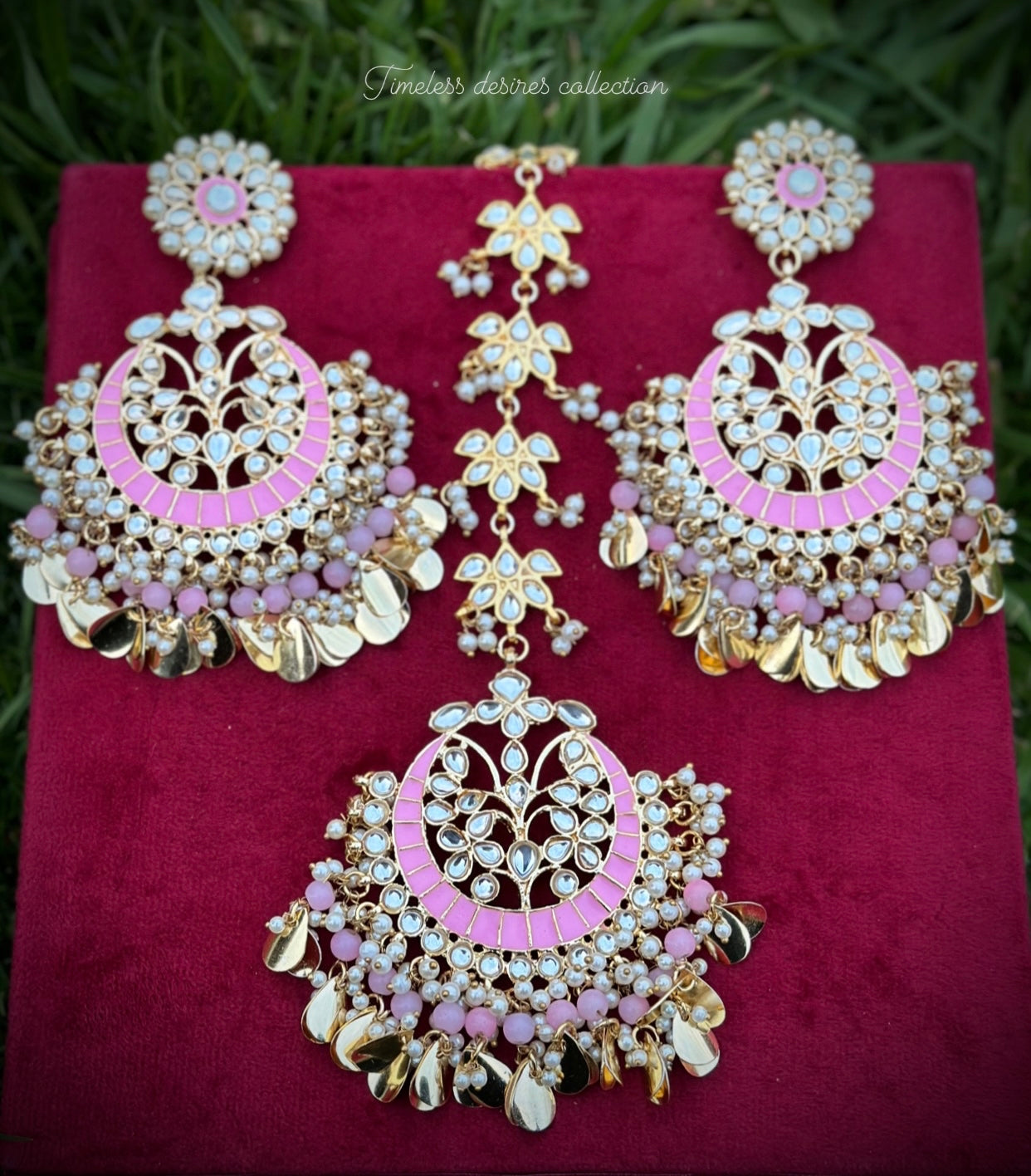 Baby pink earrings and tikka set with pipal Patti in traditional jewellery ( Nimrat style 👌)