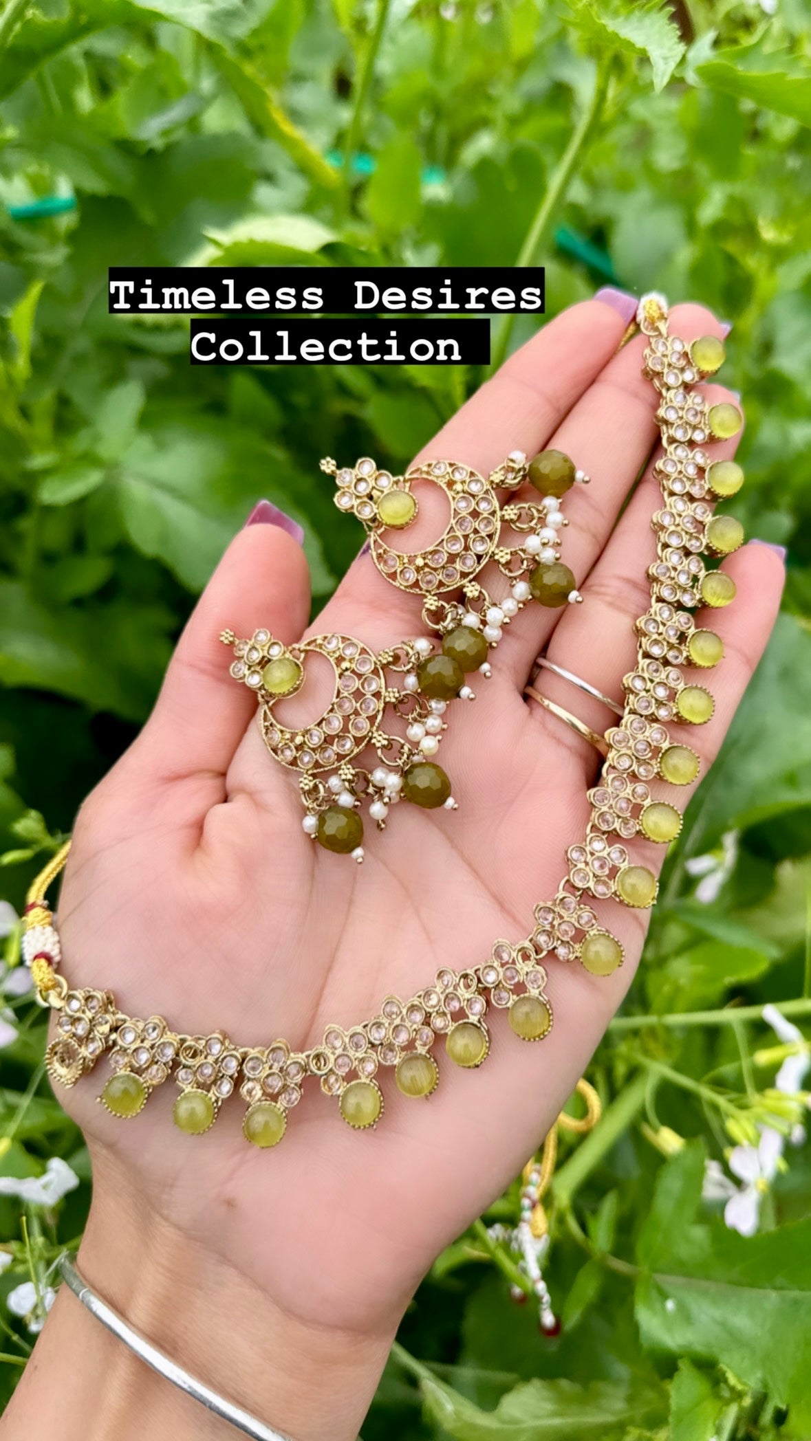 Mehndi green sleek necklace / choker set in polki