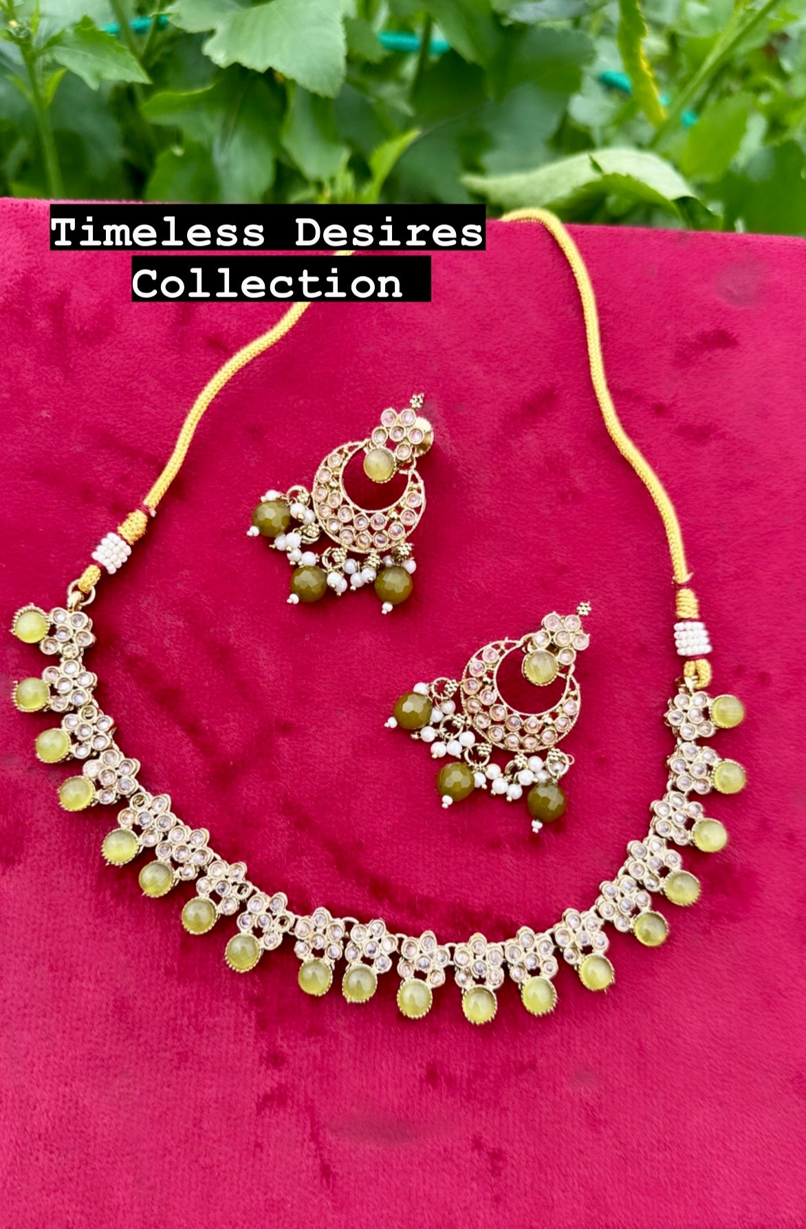 Mehndi green sleek necklace / choker set in polki