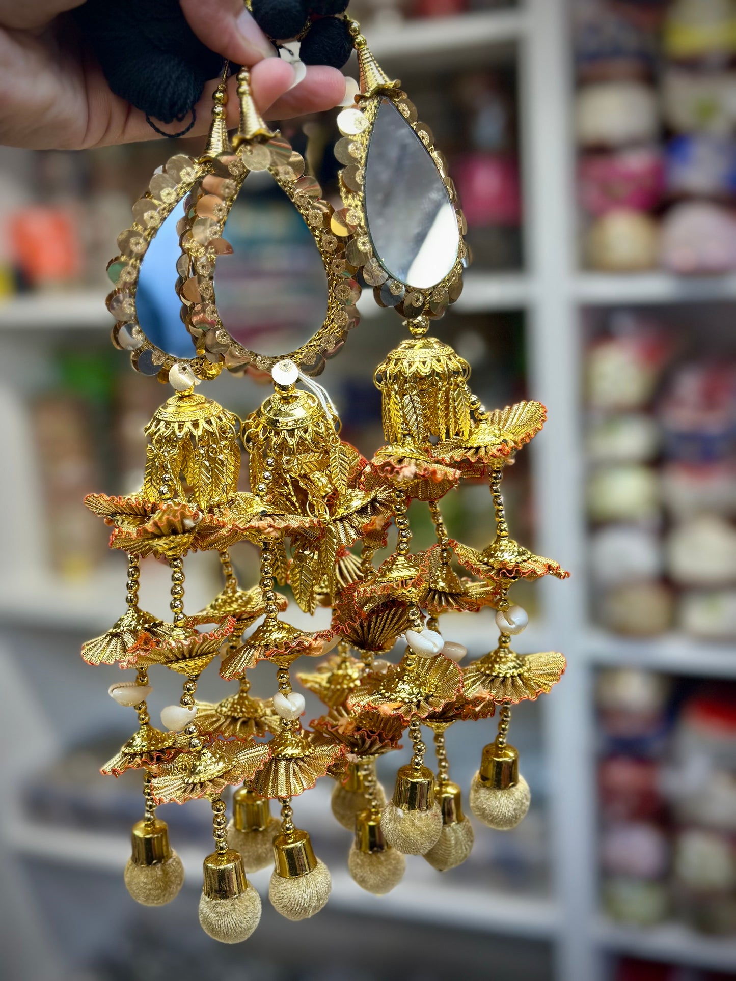 Mirror Paranda in gold colour, Code: PR1