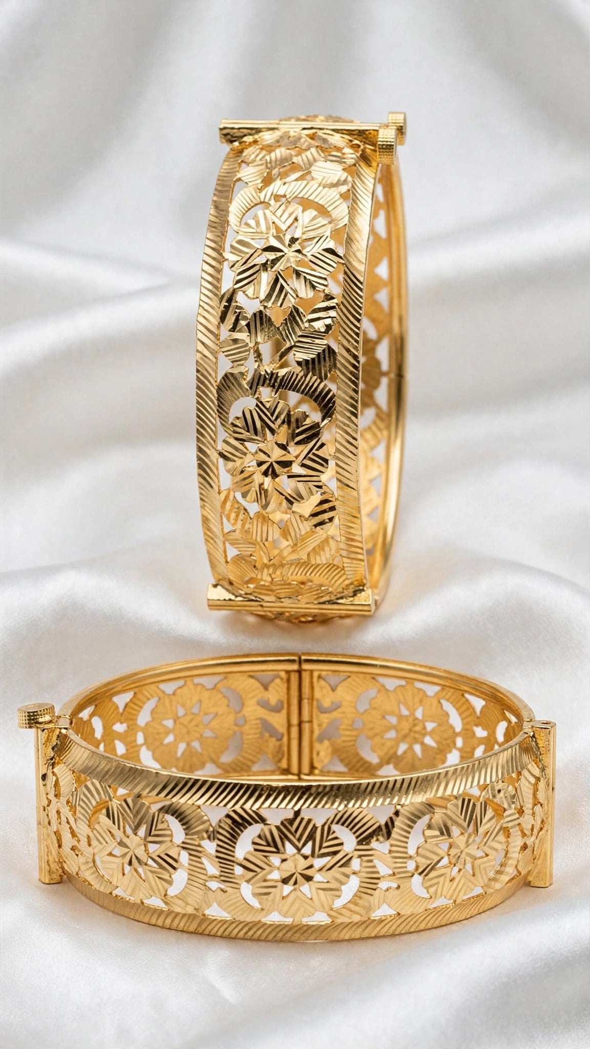 Openable Gold Kade bangles - free size
