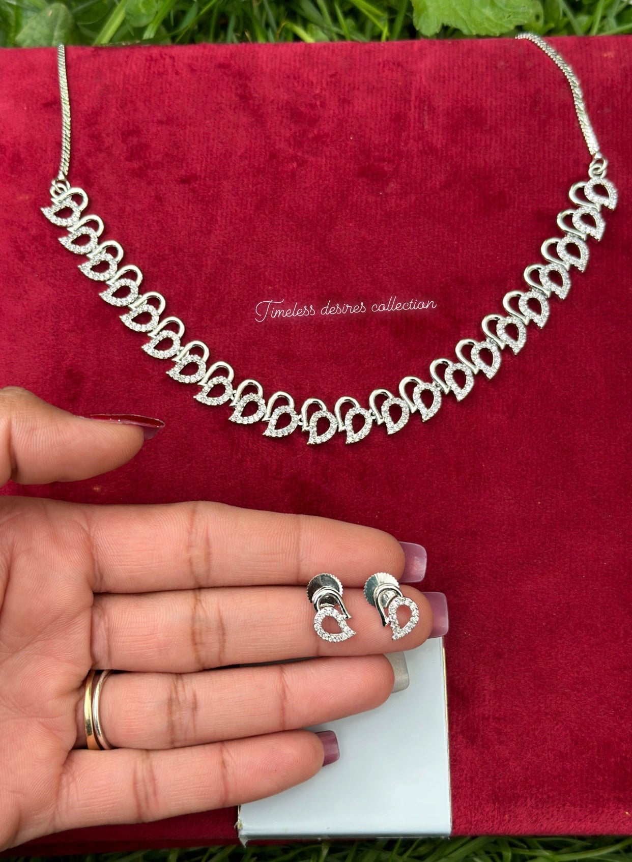 Silver American diamond necklace set