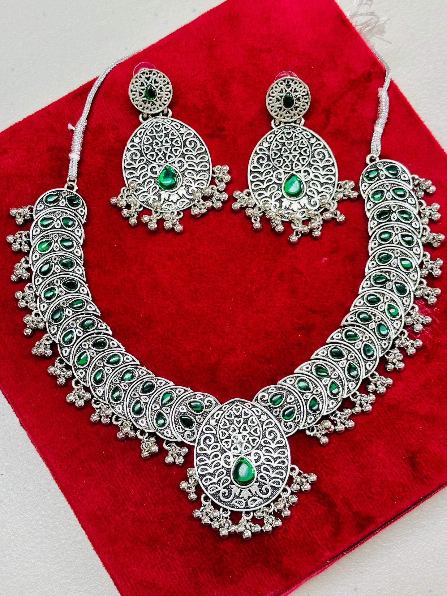 Necklace set with earrings