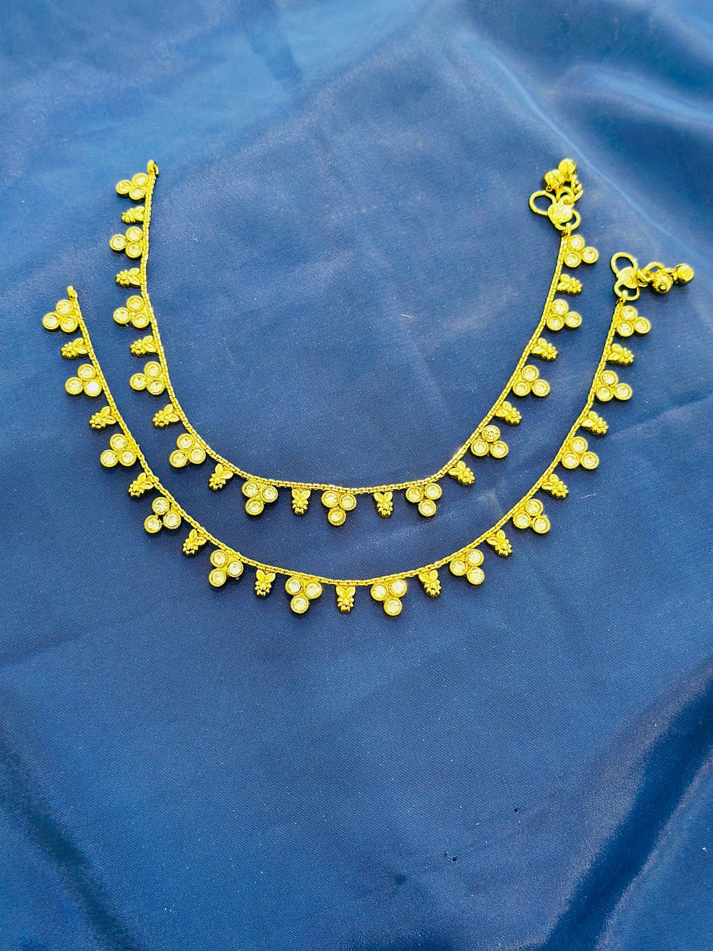 Antiq anklets in gold colour - (Code:058)