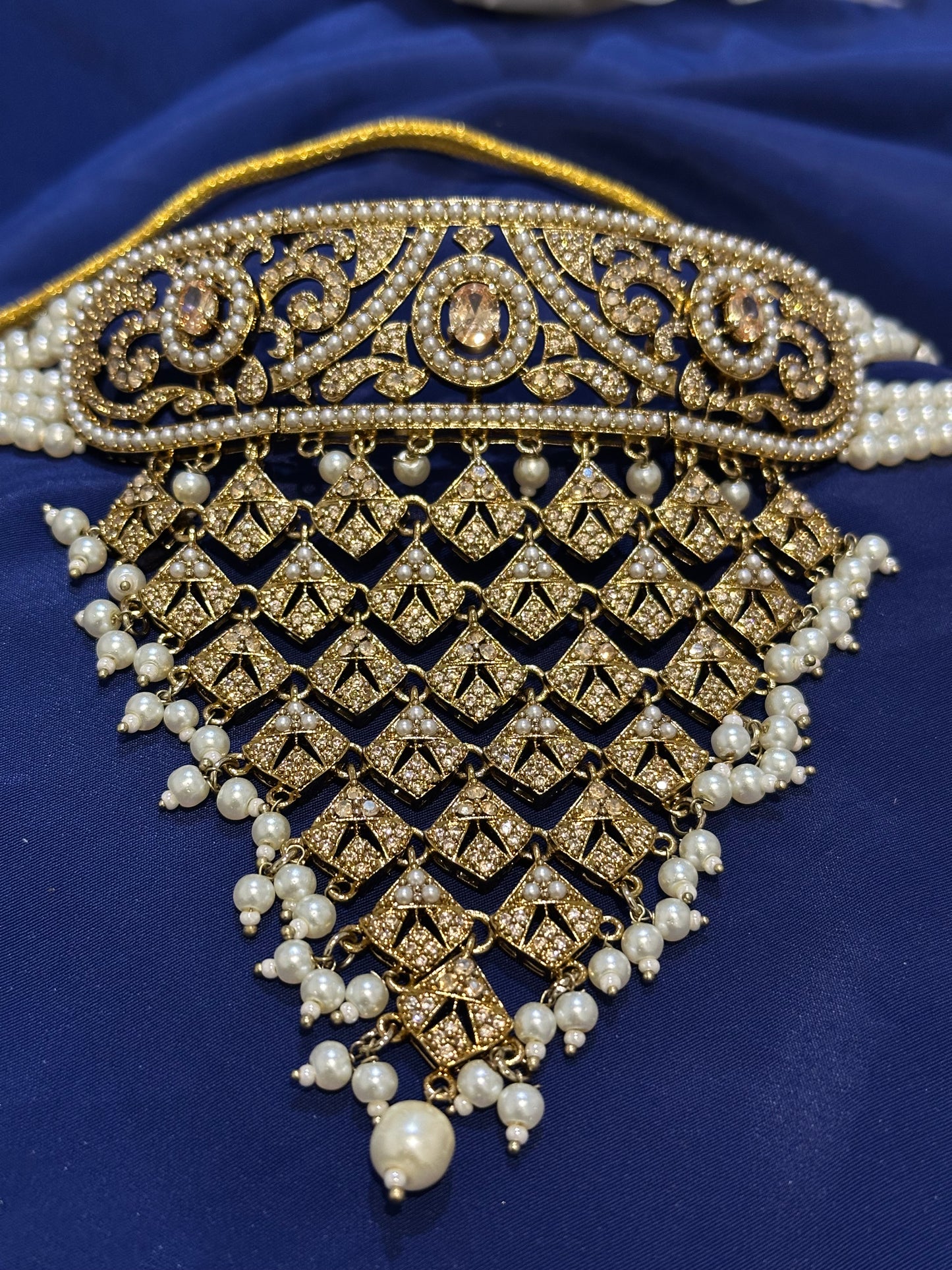 AD-Jadau Necklace set with earrings (Premium Quality), Colour: Golden, (Code: X12)