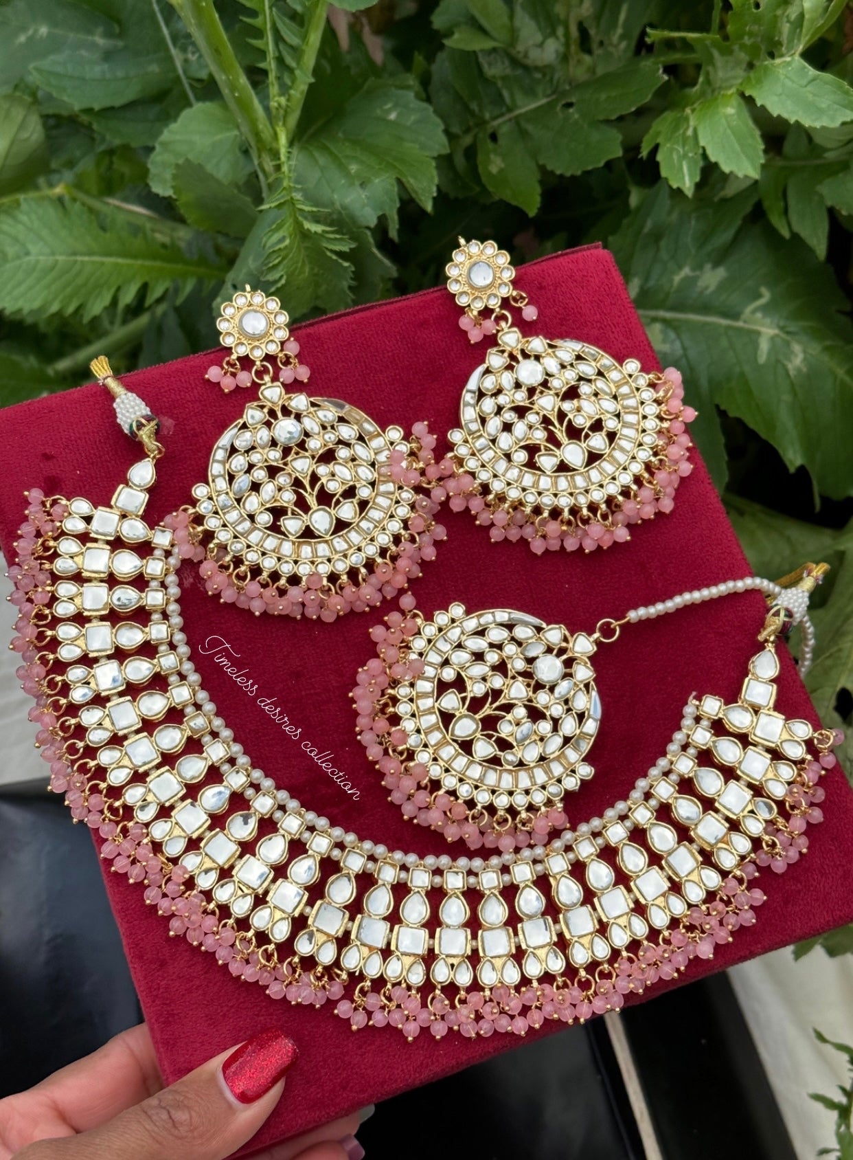 Baby pink Necklace / choker set in Kundan with oversized earrings and tikka ( high quality )