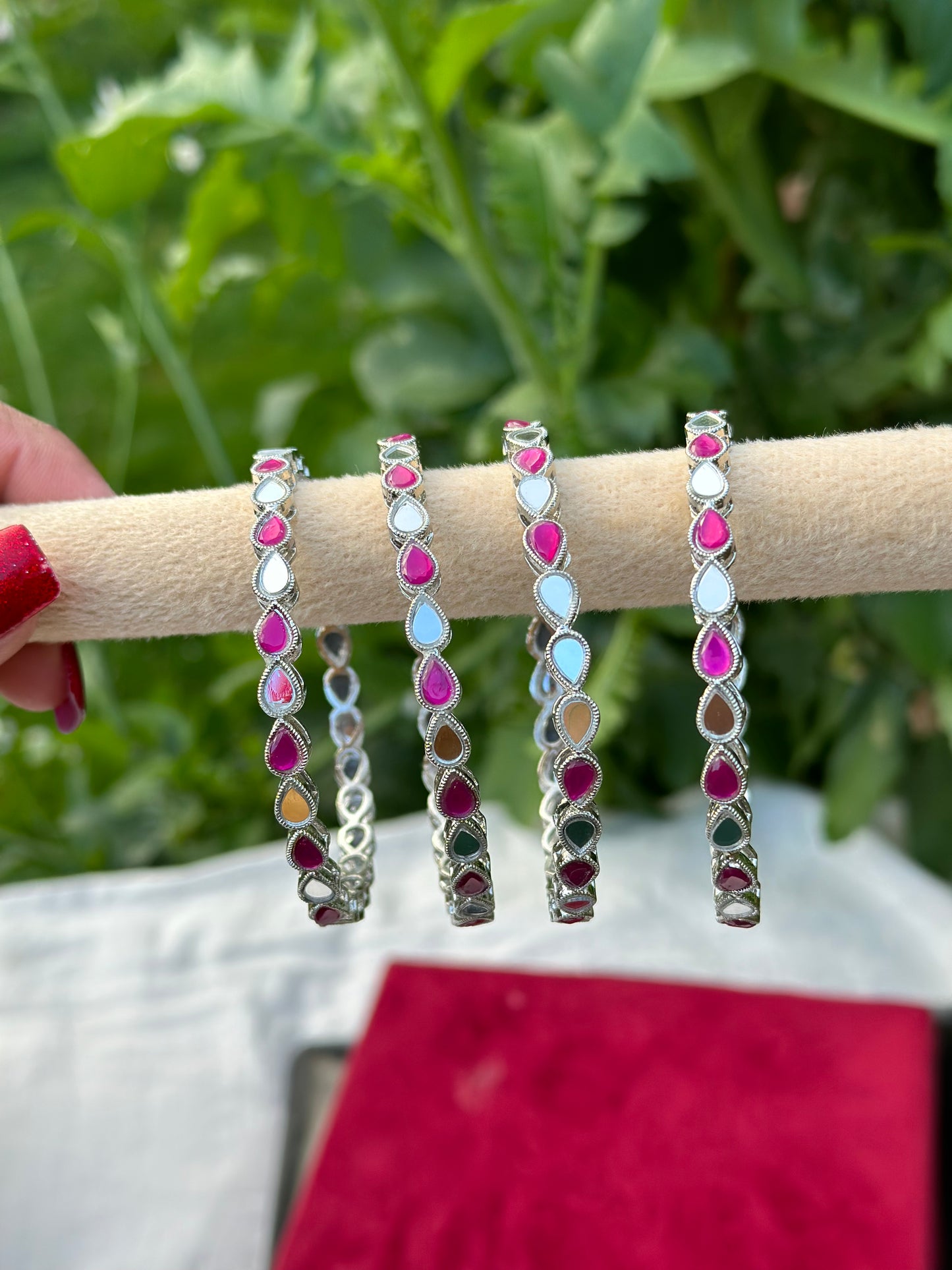 Hot pink mirror Kangan / bangles in silver ( set of 4 )