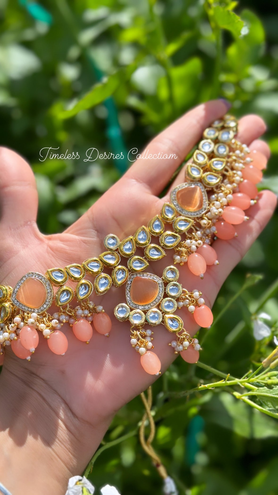 Peach necklace / choker set in kundan with Mona Lisa ( with Sharara chain attached earrings)