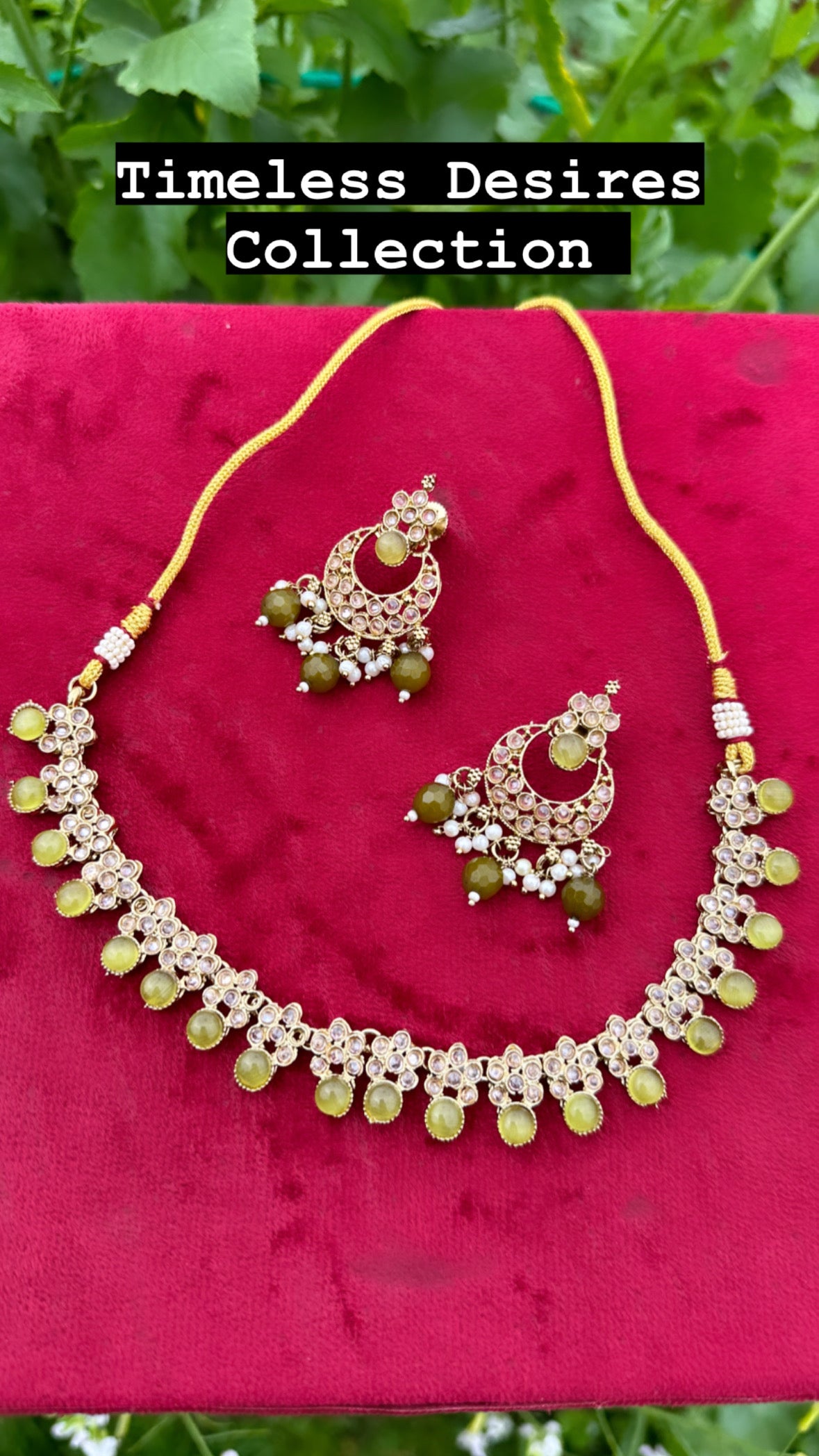 Mehndi green sleek necklace / choker set in polki